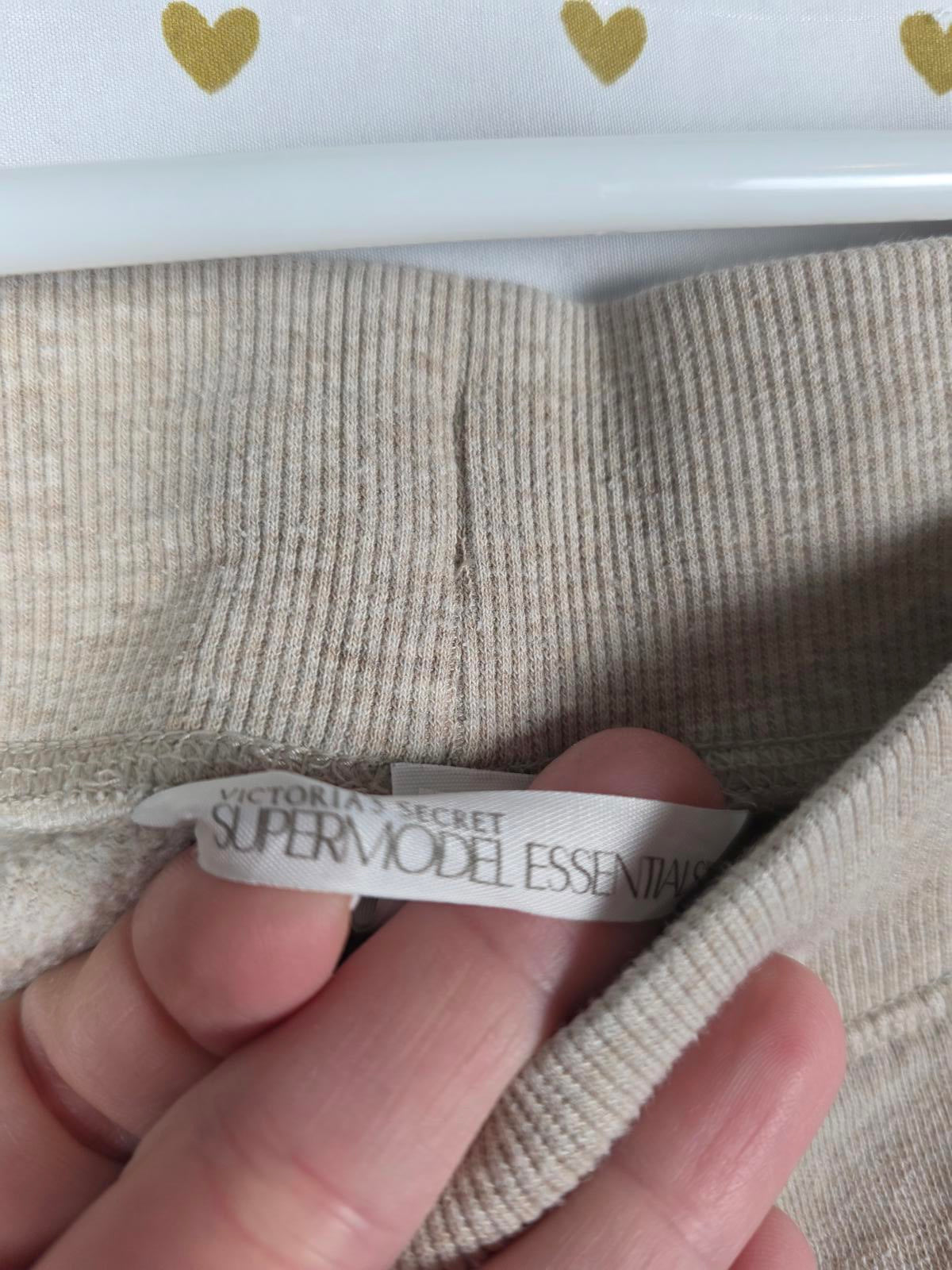 Victorias Secret SUPERMODEL ESSENTIALS Heart Bing Straight Leg Sweatpants LARGE