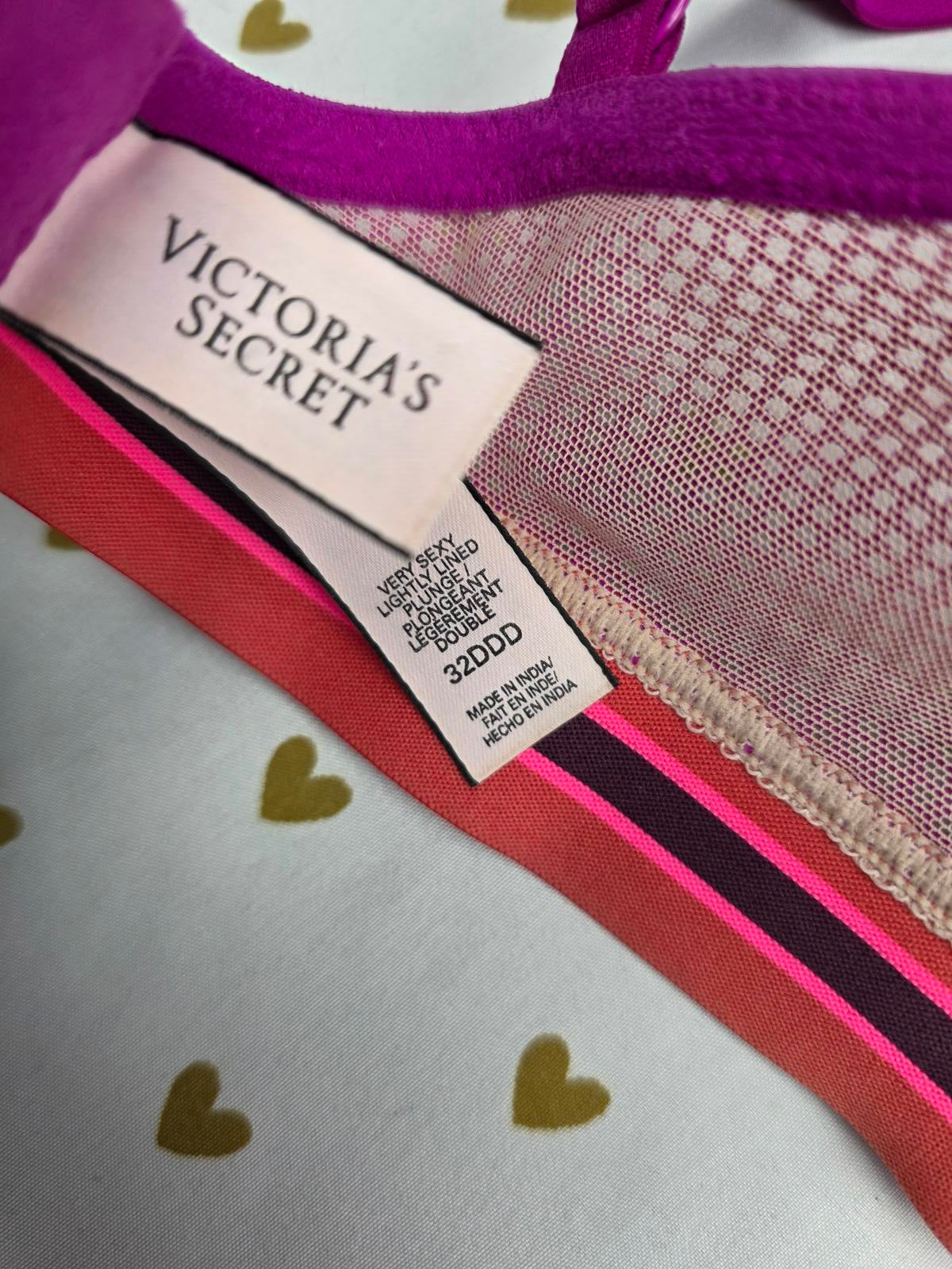 Victorias Secret Very Sexy Lightly Lined Plunge Bra 32DDD