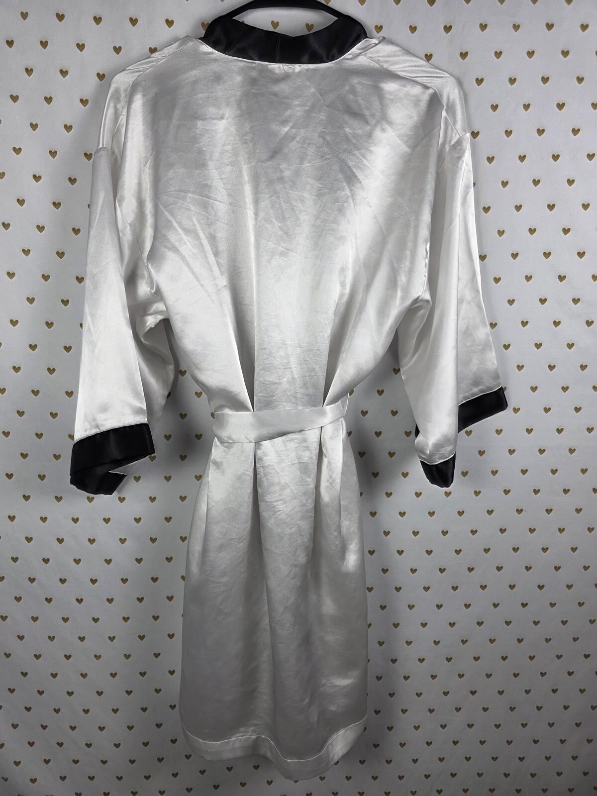 Victorias Secret Satin Silky Robe White Black VINTAGE GOLD LABEL SMALL Lounge
