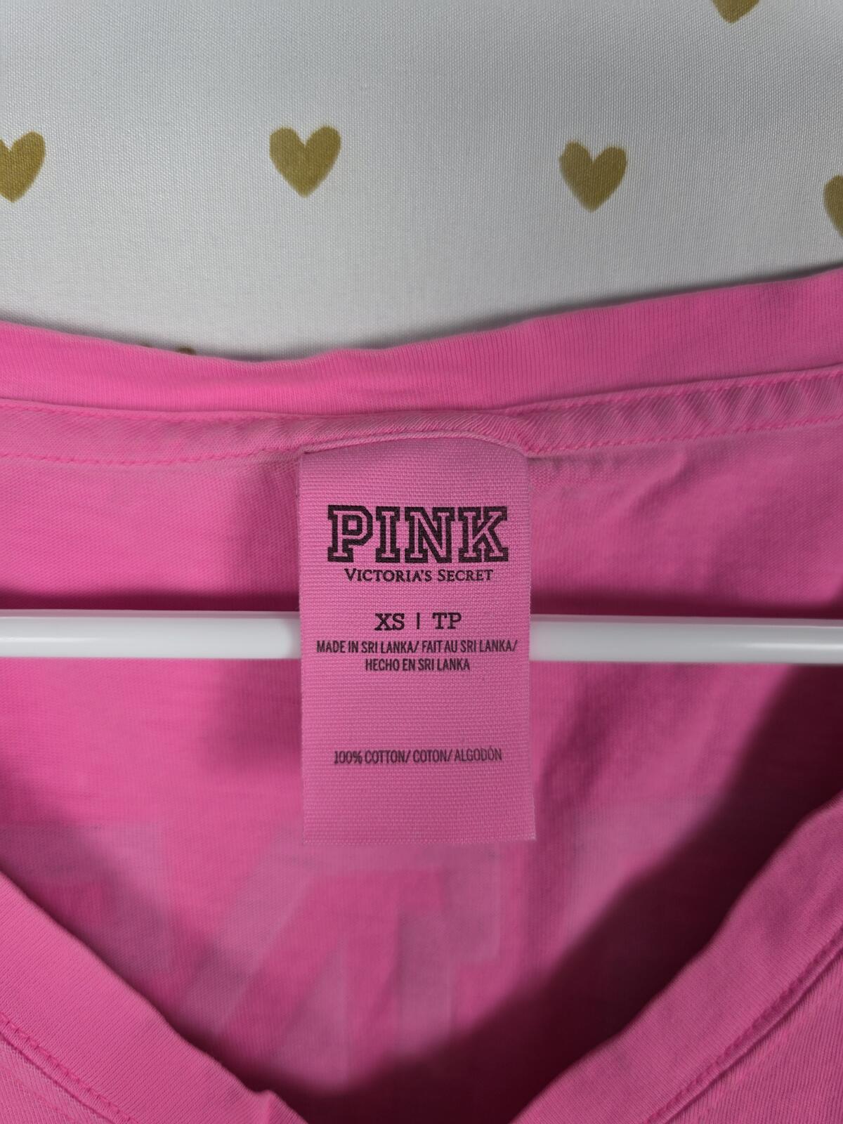 Victorias Secret PINK Long Sleeve V neck campus logo tee shirt XS Oversized