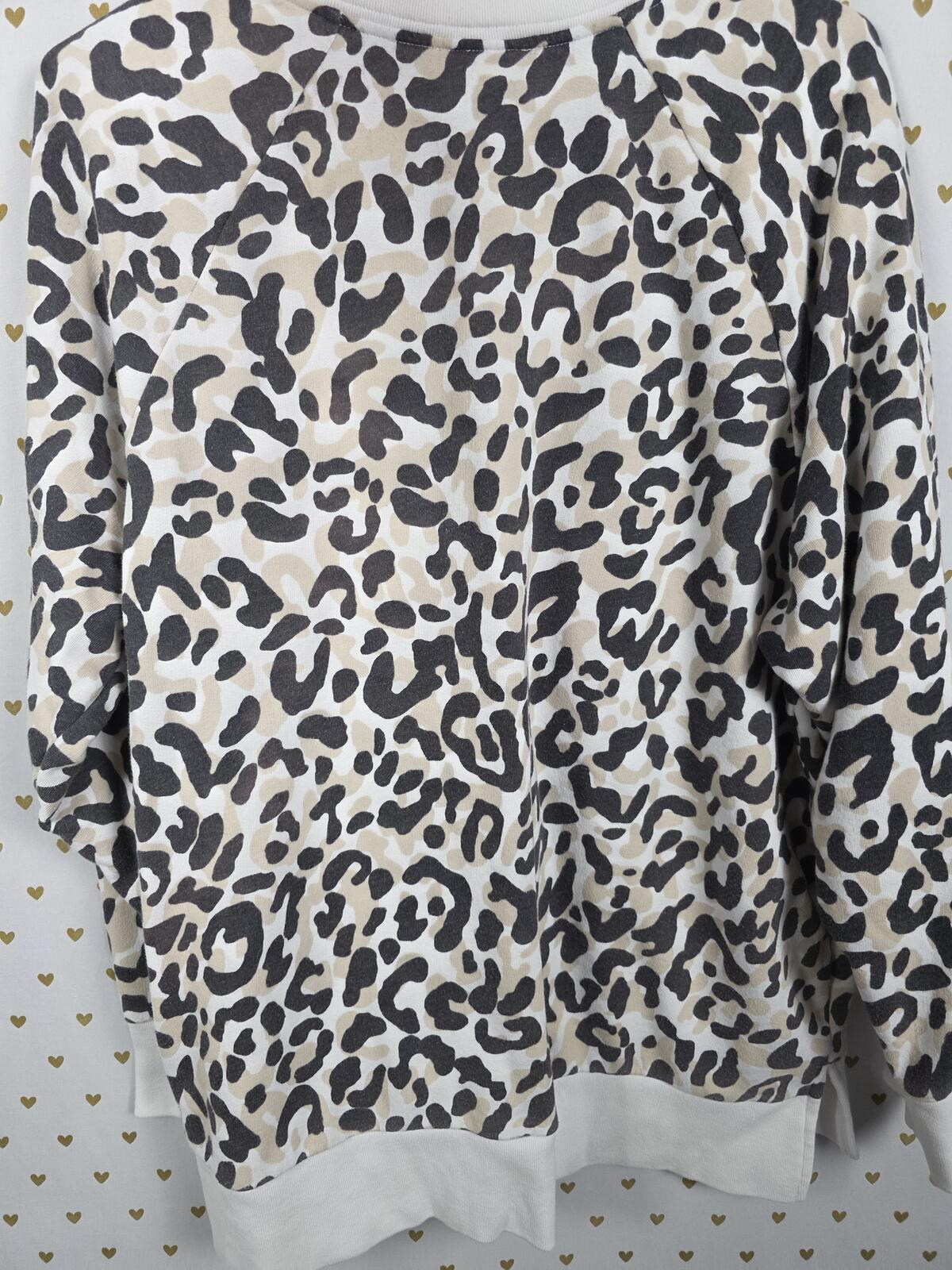 Victorias Secret Pink Cheetah Leopard crew sweater shirt Animal Print MEDIUM