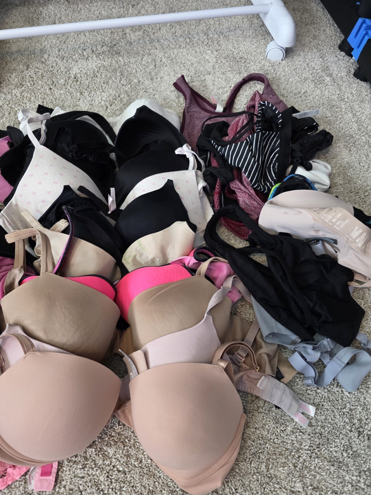 Victoria’s Secret & pink 50 Pc DAMAGED BRA LOT Push Up & Sports Bras #25