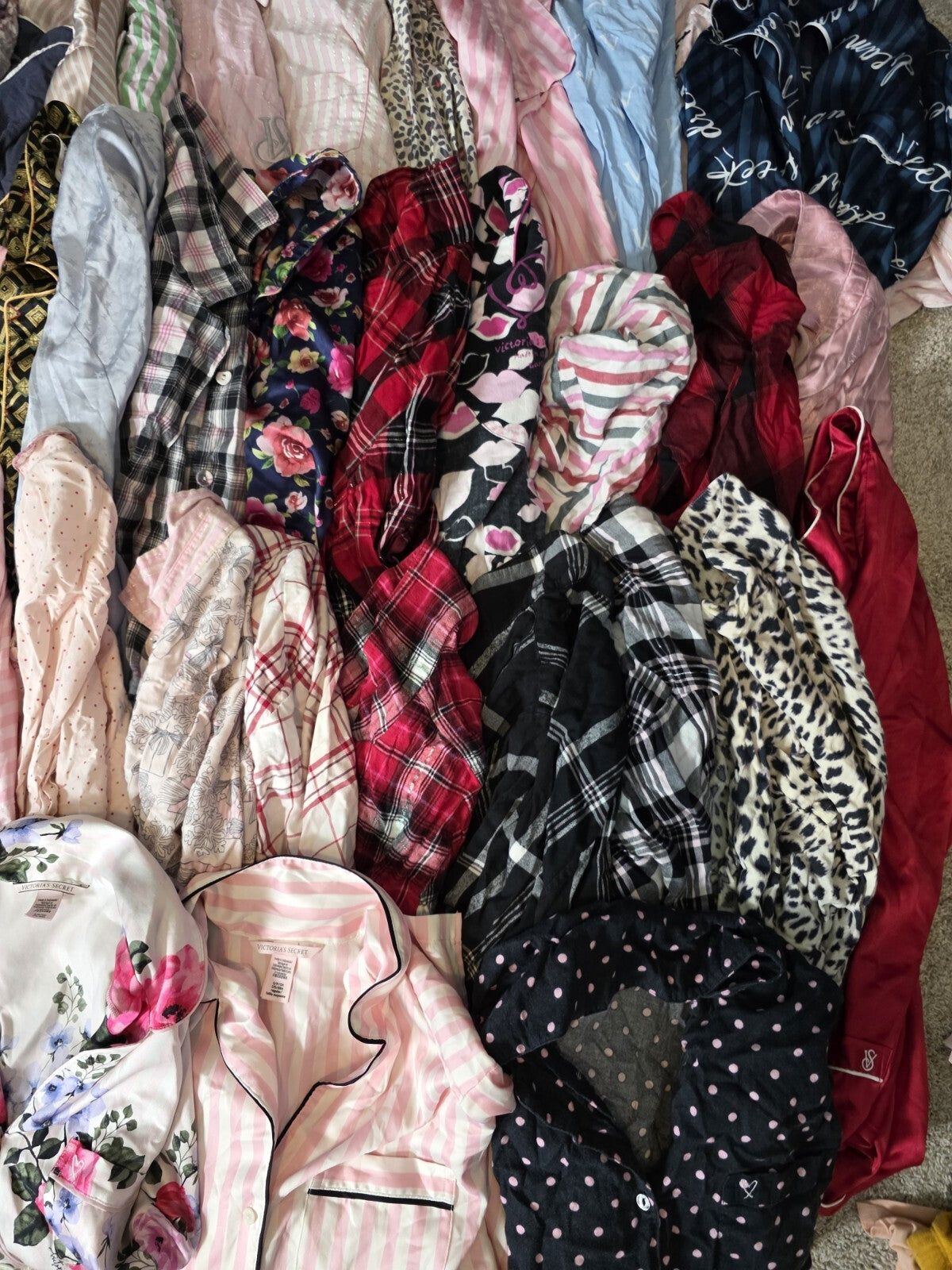 Lot of 37 pcs Victoria's Secret and PINK Sleep Shirts Tops Pajama PJ Mixed