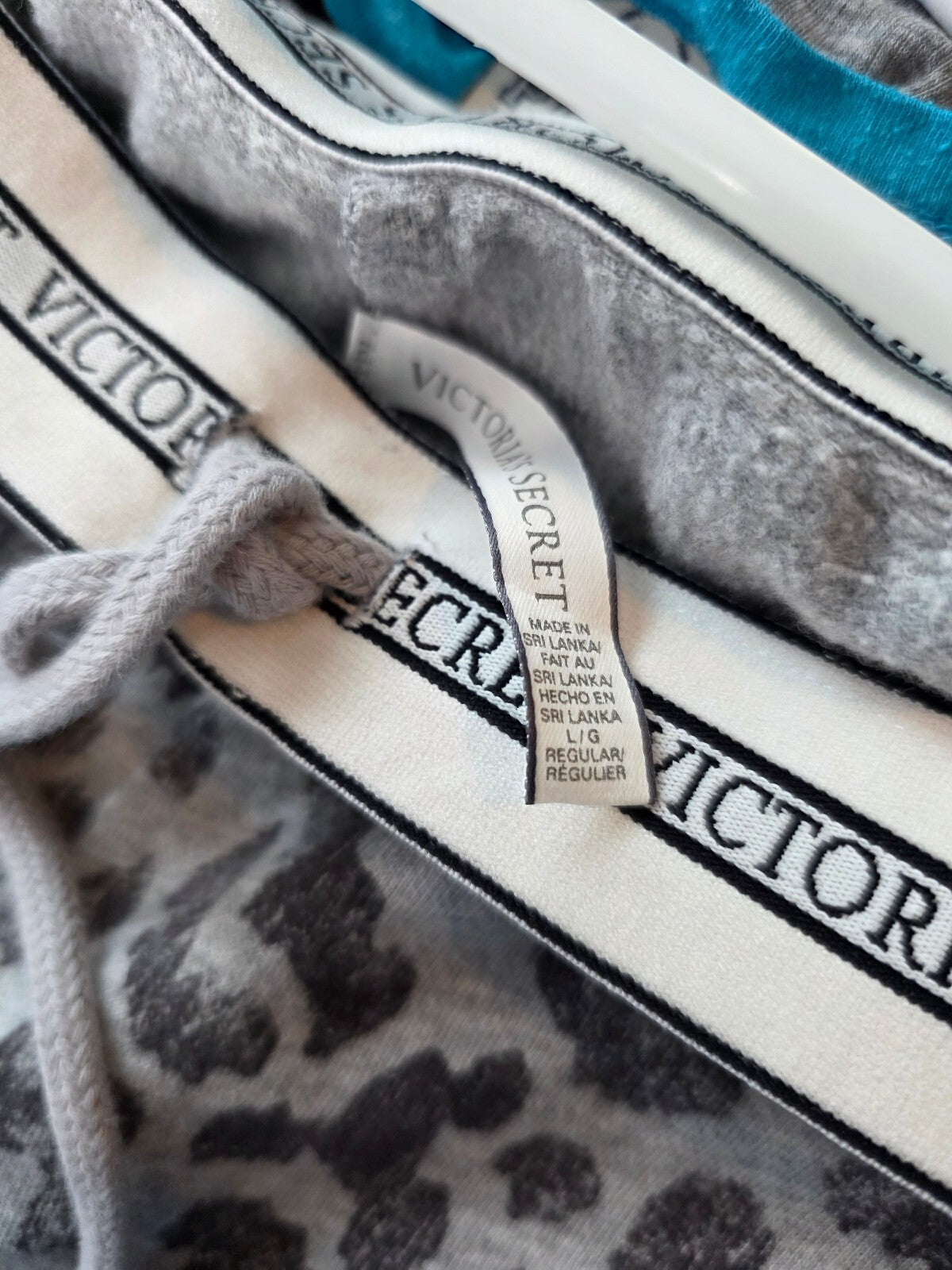 Victorias Secret PINK Leopard Cheetah Super Soft Sweats Sweatpants Neon Large