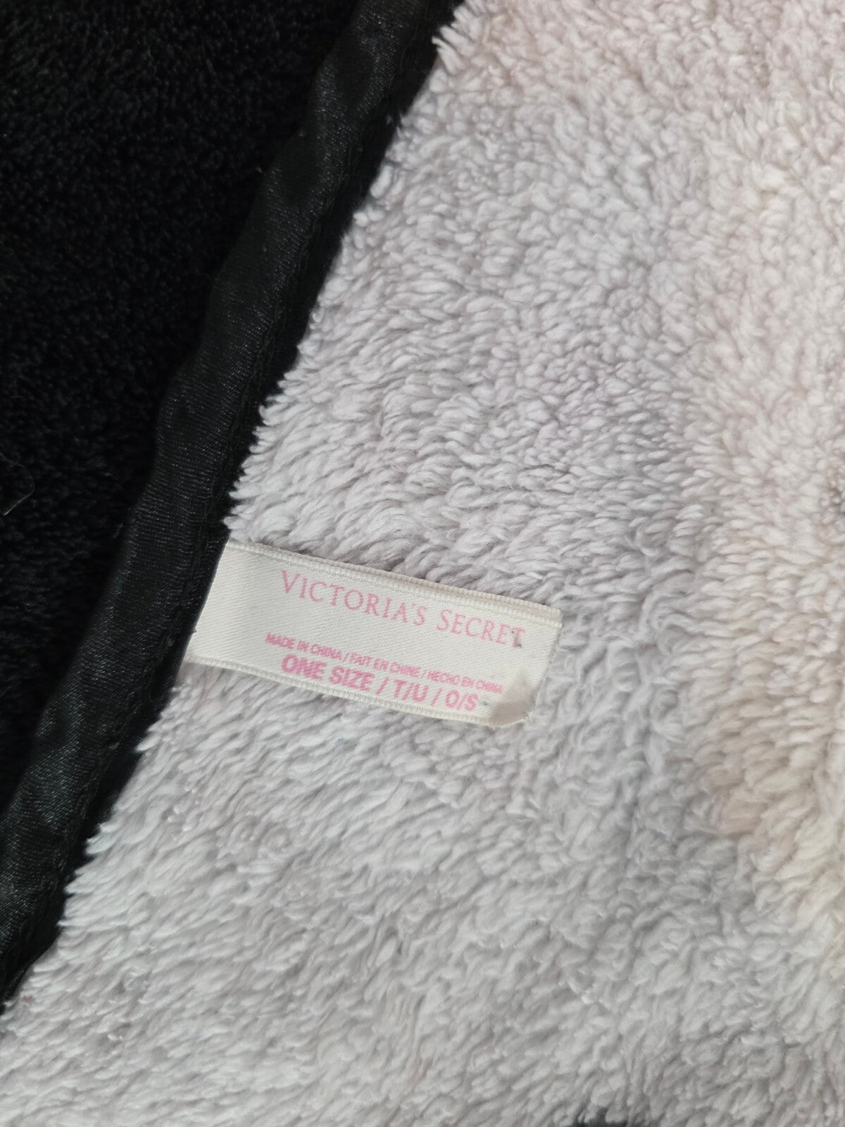 Victoria’s Secret Black Pink VS Logo Plush Throw Blanket 50x60 Limited Edition