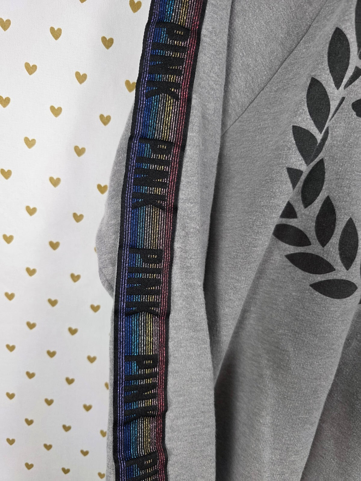 Victorias Secret Pink RAINBOW Crest Logo Sweater Crew Grey MEDIUM