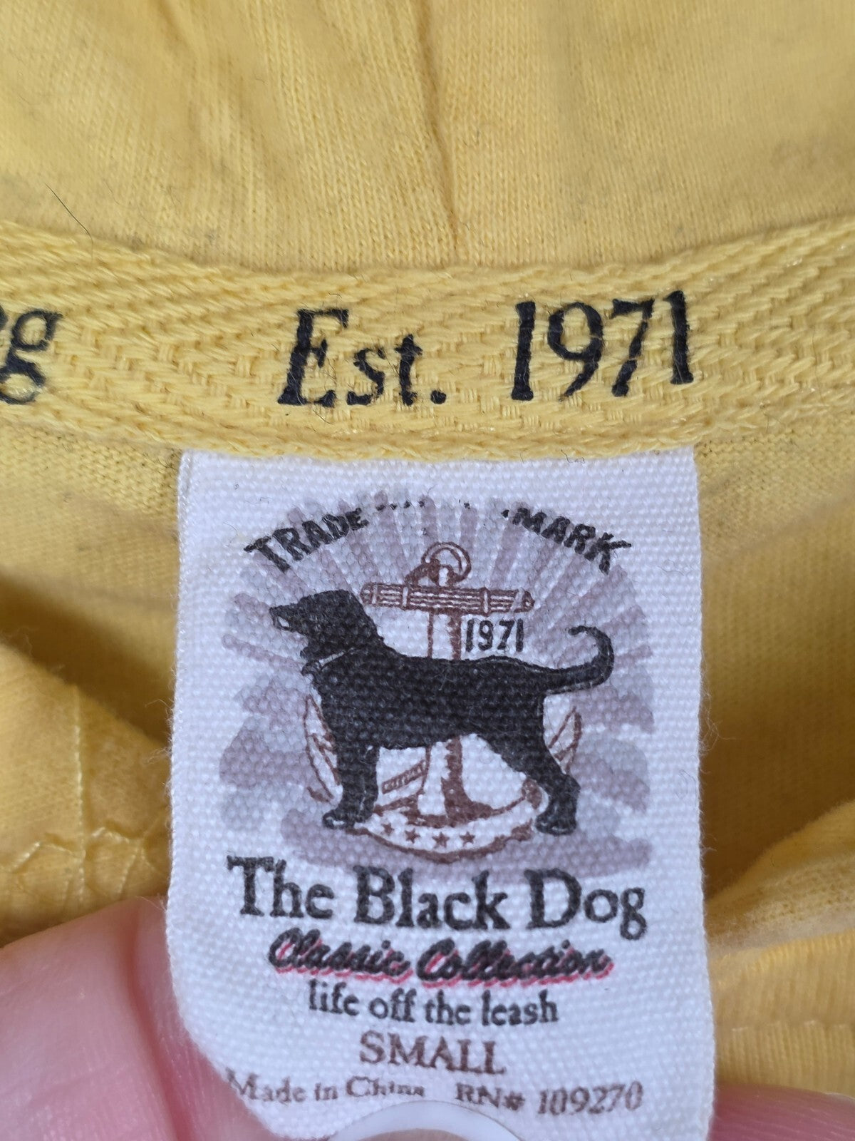 The Black Dog Classic Collection Yellow Hooded Shirt Hoodie Dog Logo Small