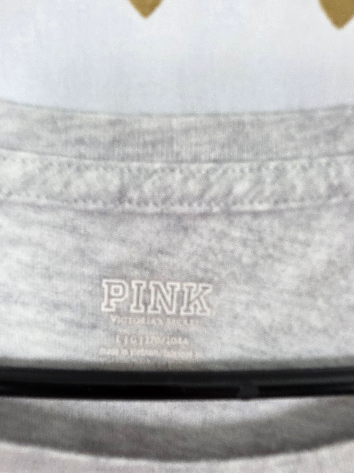 Victorias Secret PINK Gradient Crest Logo Tee Shirt Large