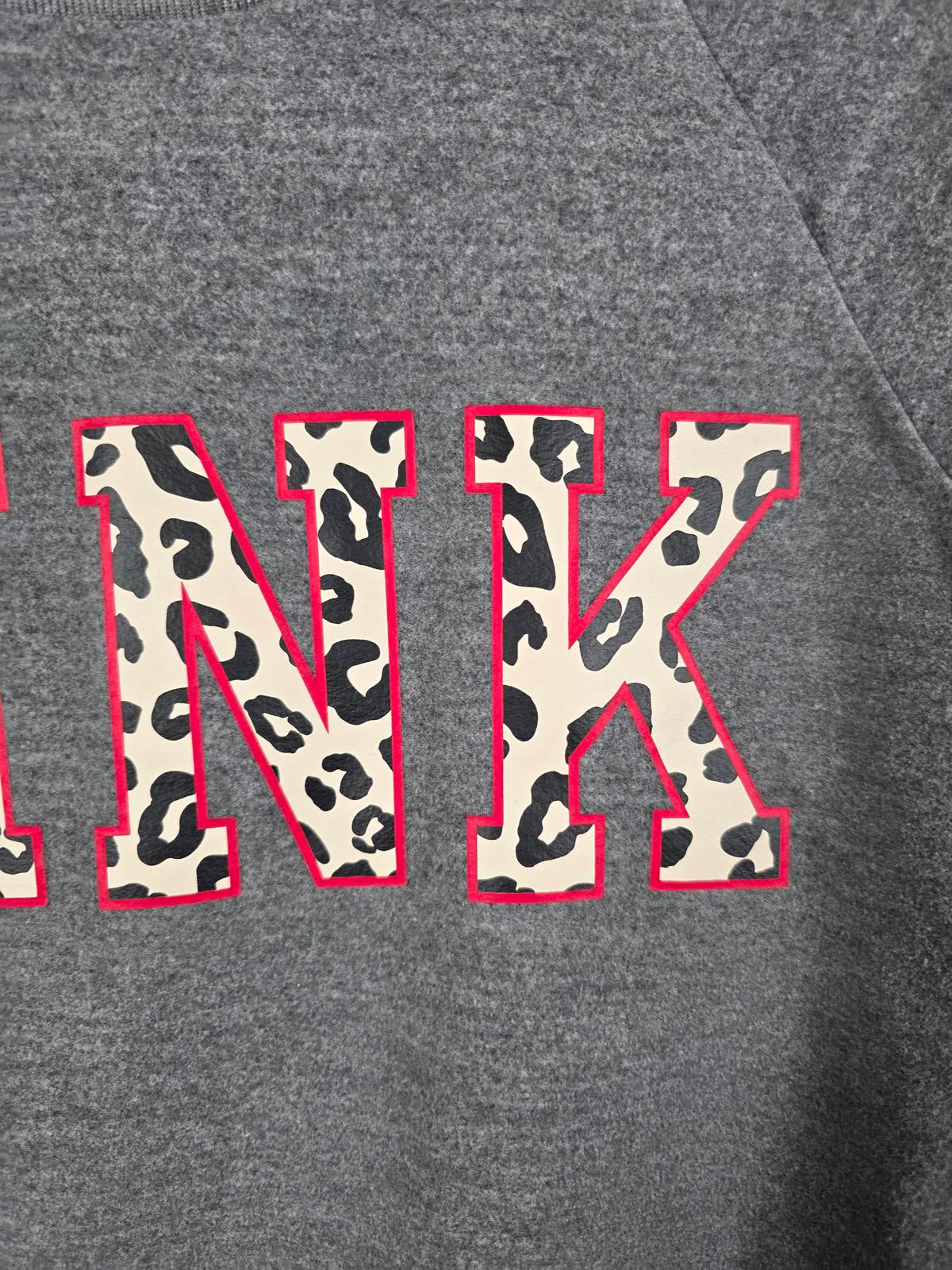 Victorias Secret Pink LEOPARD CHEETAH Logo Sweater Crew Grey Pullover SMALL