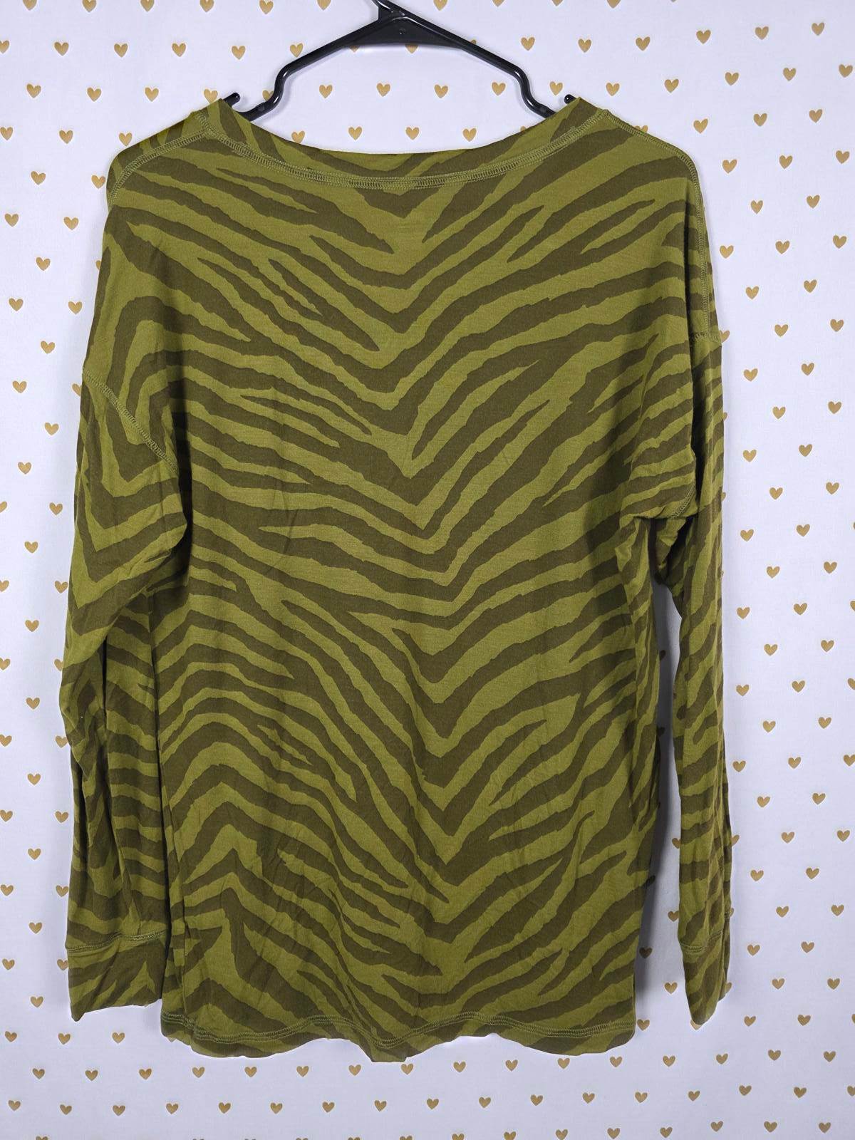 Victorias Secret PINK V neck ANIMAL PRINT ZEBRA Green Long Sleeve Tee shirt XS