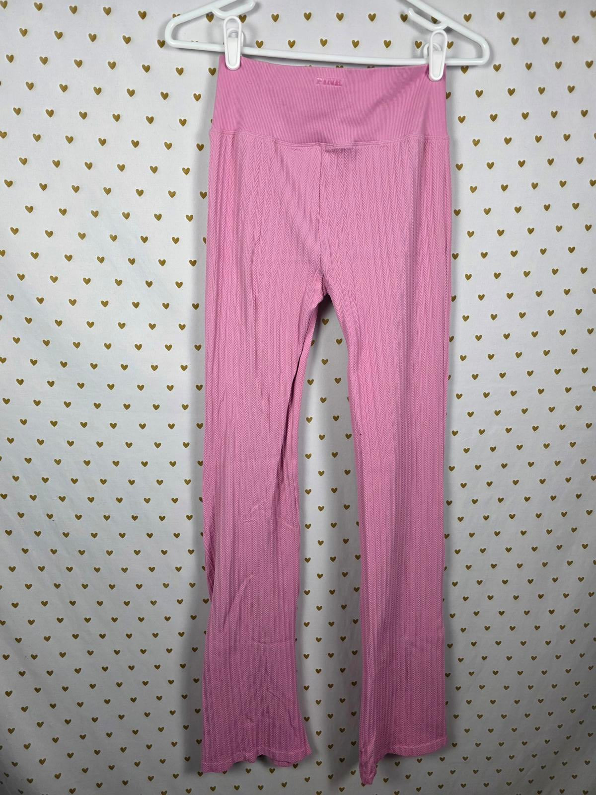 Victorias Secret PINK SEAMLESS Cable Knit FLARE Yoga Pants Leggings MEDIUM