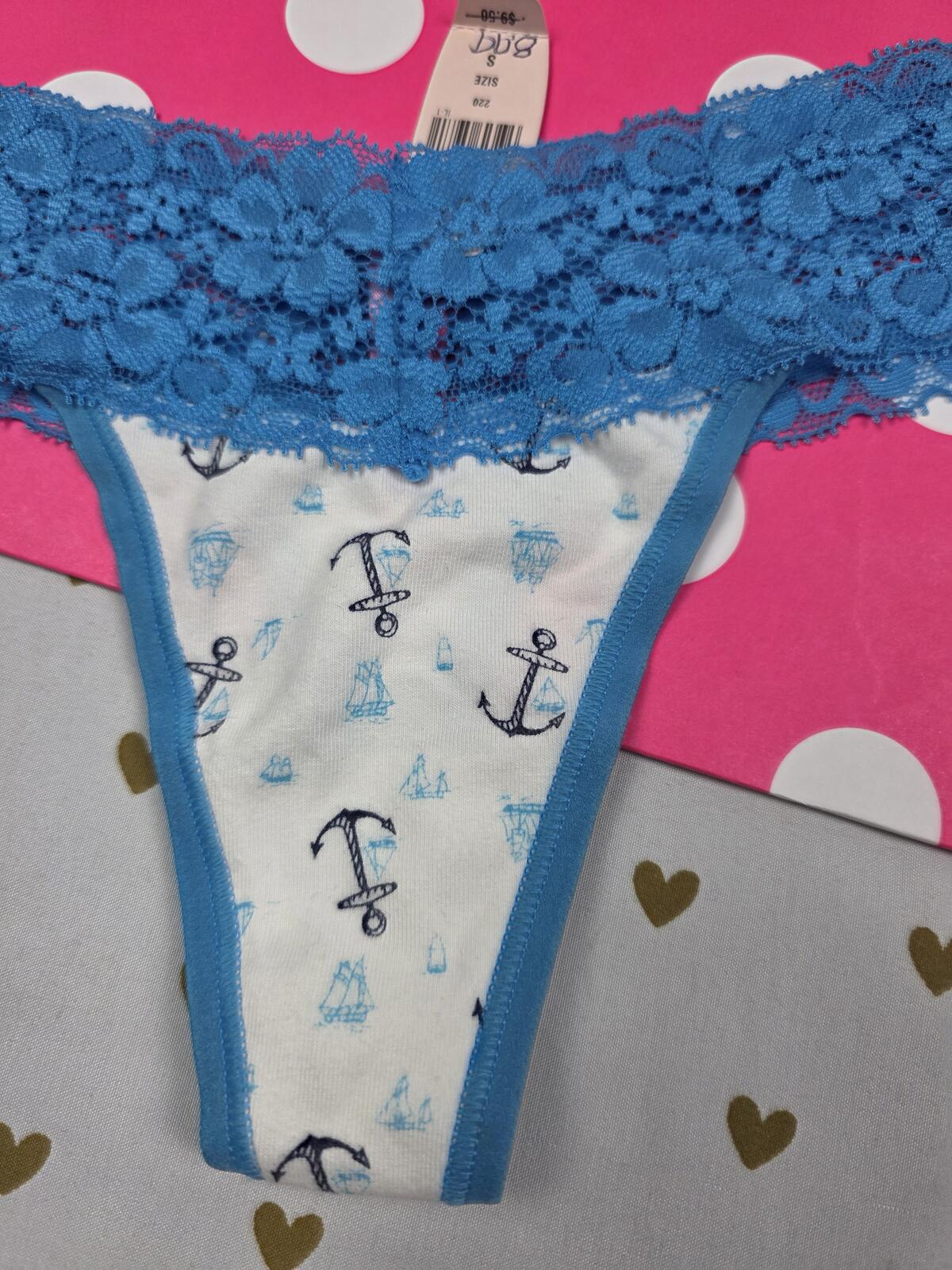 Victorias Secret PINK NEW Vintage NWT Low Rise Thong Panties Lacey Small