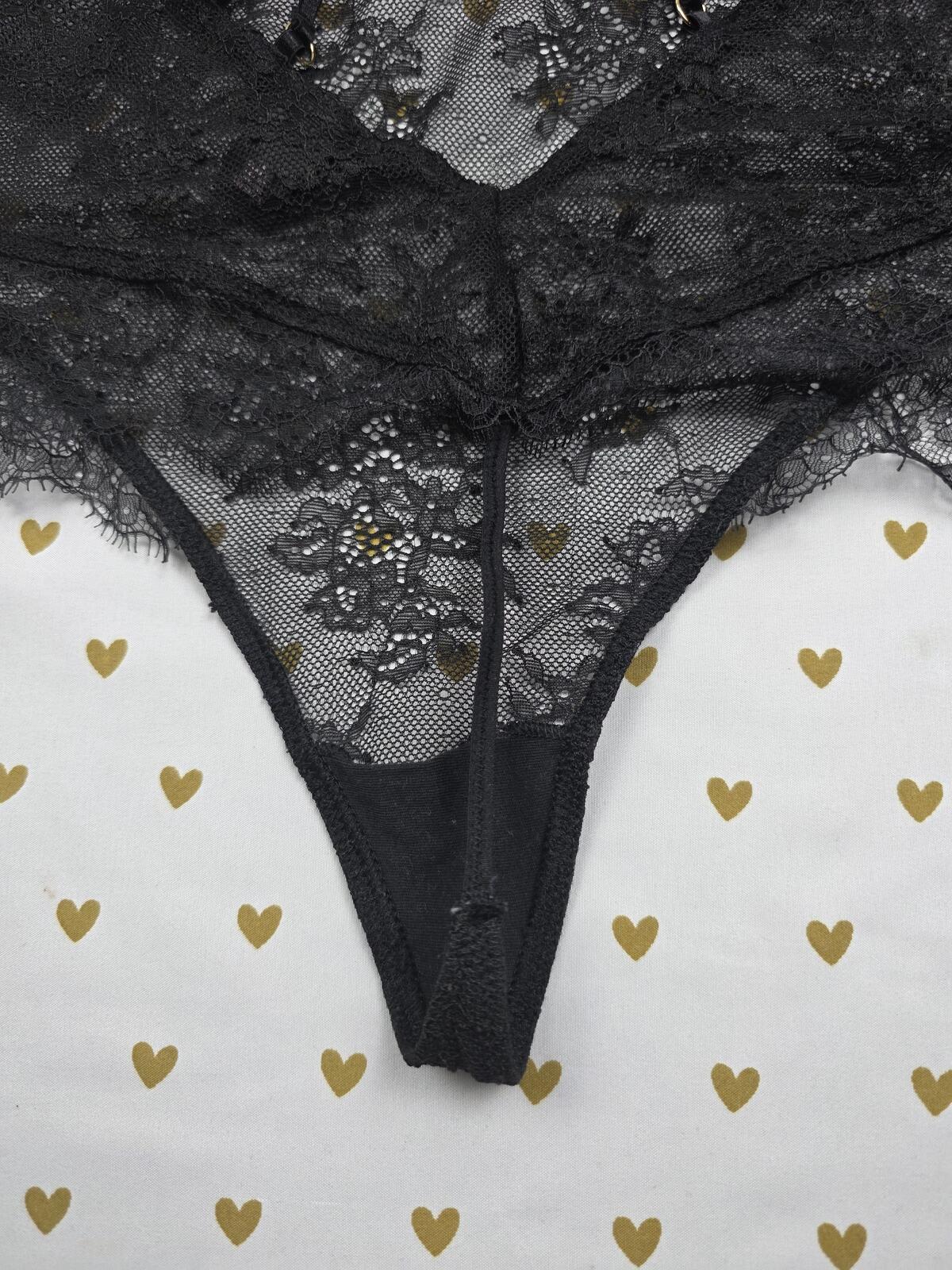 Victorias Secret Strappy Back Black Lace Sheer V String Teddy Bodysuit MEDIUM