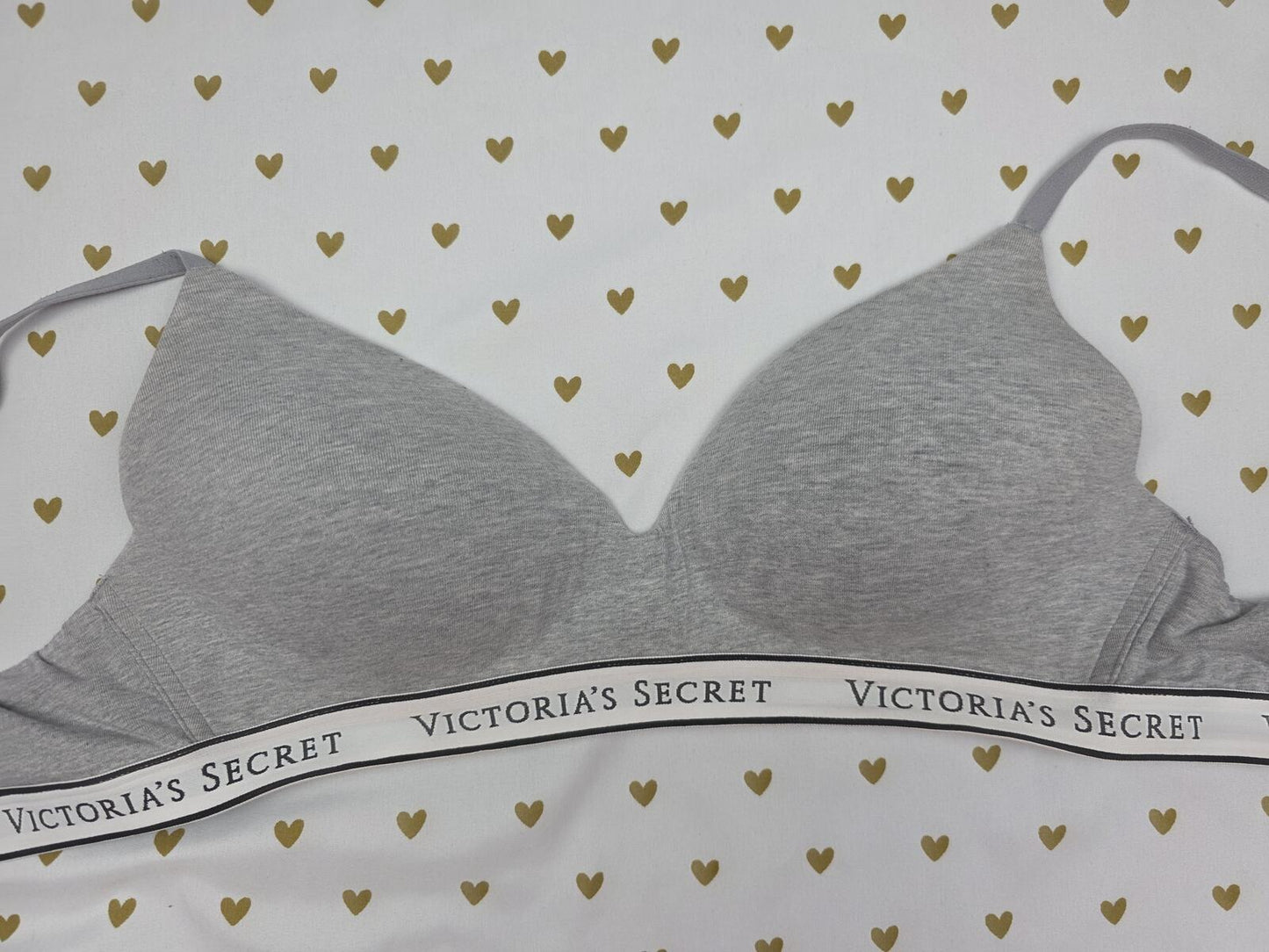 Victorias Secret WIreless NO WIRE Logo Band GREY Bra T Shirt lightly lined 36B