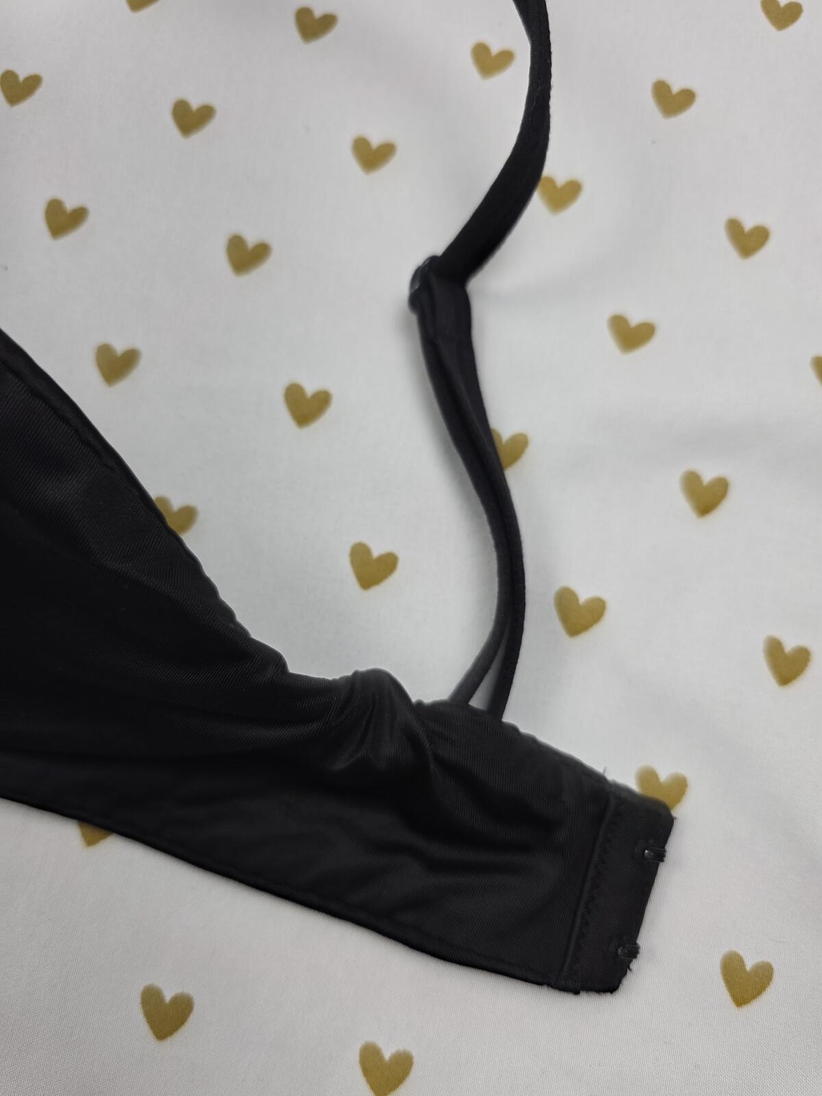 Victorias Secret Black Satin VERY SEXY Lightly Lined Plunge Bra 34DD