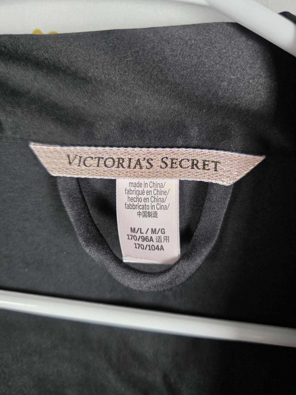 Victoria's Secret 2018 NYC Fashion Show Robe MEDIUM LARGE Black Satin BLING