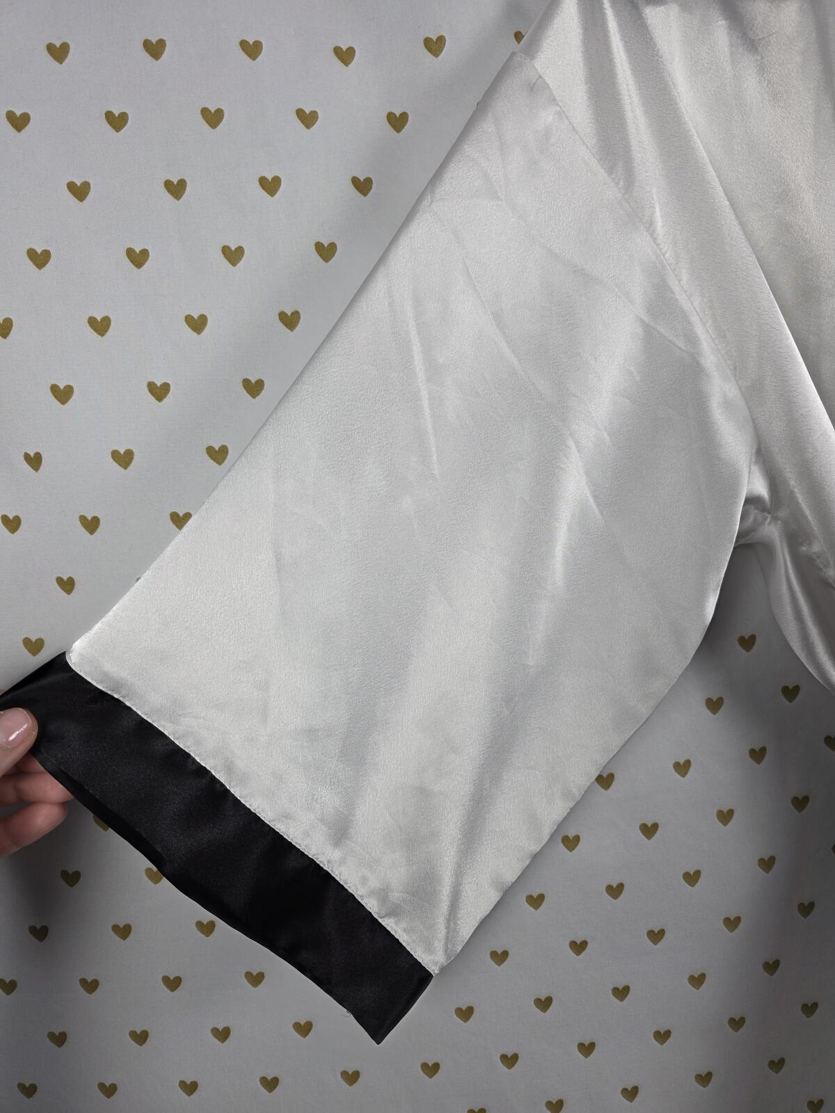 Victorias Secret Satin Silky Robe White Black VINTAGE GOLD LABEL SMALL Lounge