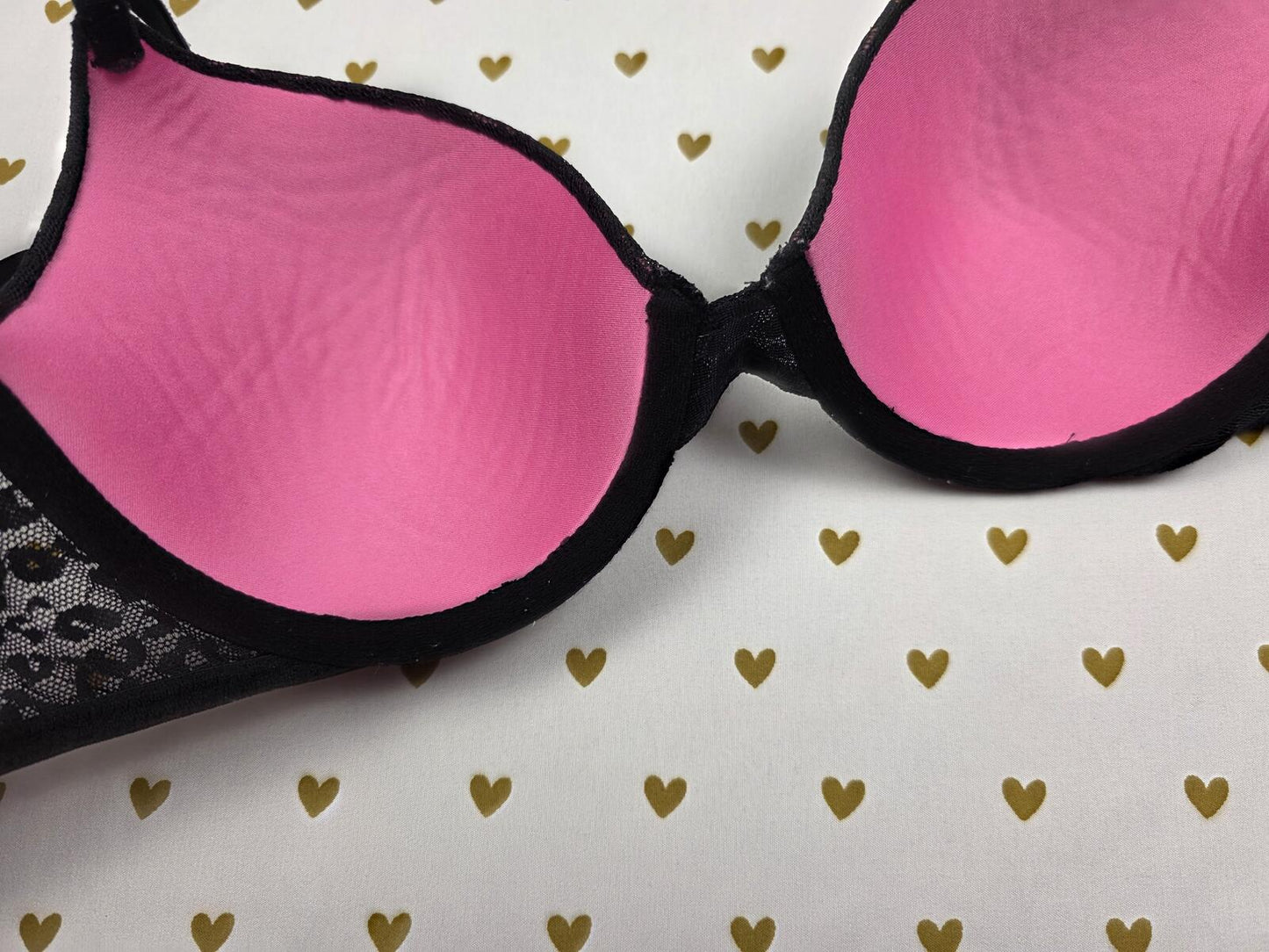 Victorias Secret PINK Black Cheetah Print 34c Wear Everywhere T shirt Bra