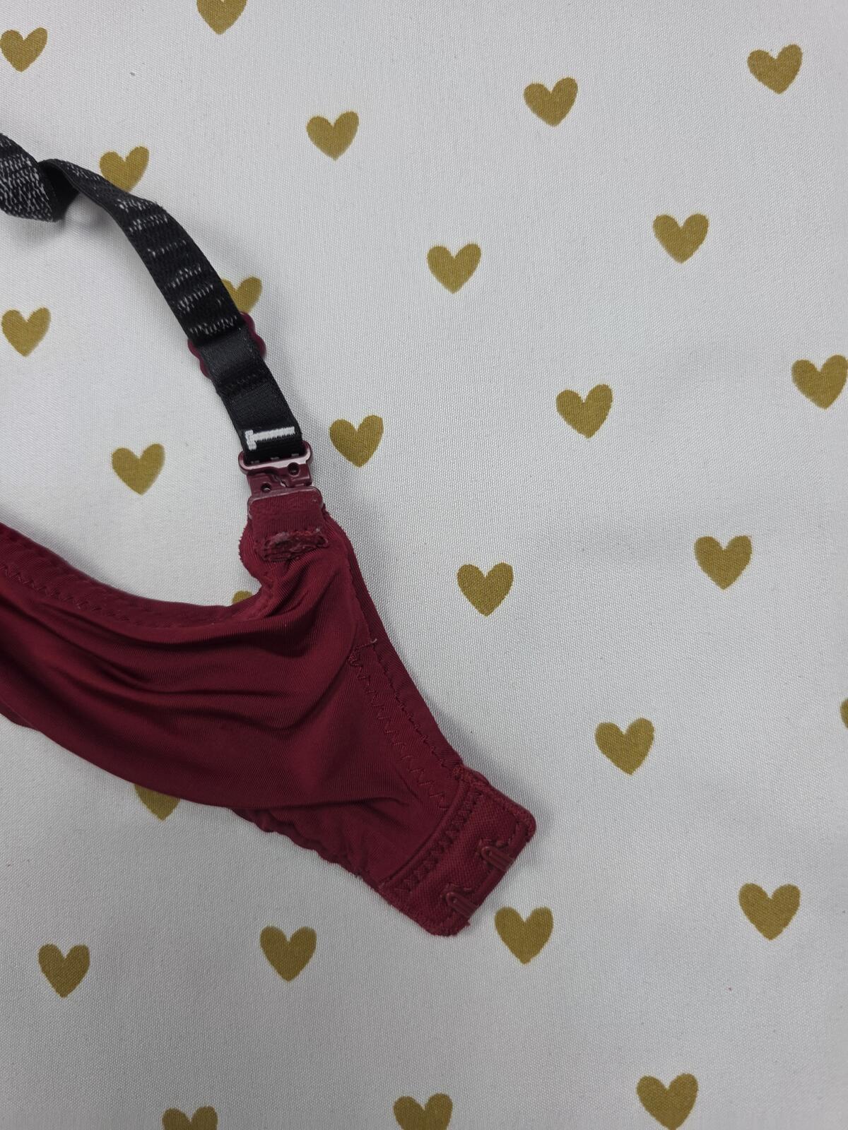 Victorias Secret Red WIreless Logo Strap NO WIRE 34A Maroon Bra