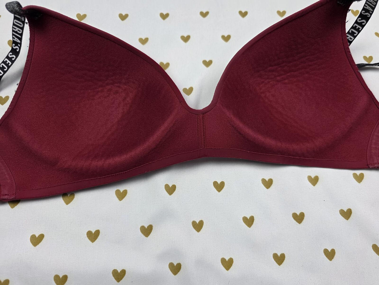 Victorias Secret Red WIreless Logo Strap NO WIRE 34A Maroon Bra