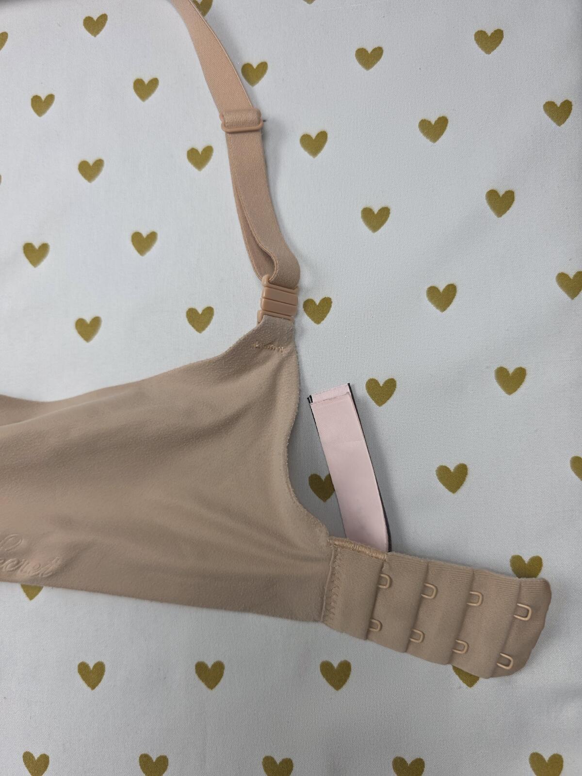 Victorias Secret  INCREDIBLE Beige Padded Wireless bra 38B No wire