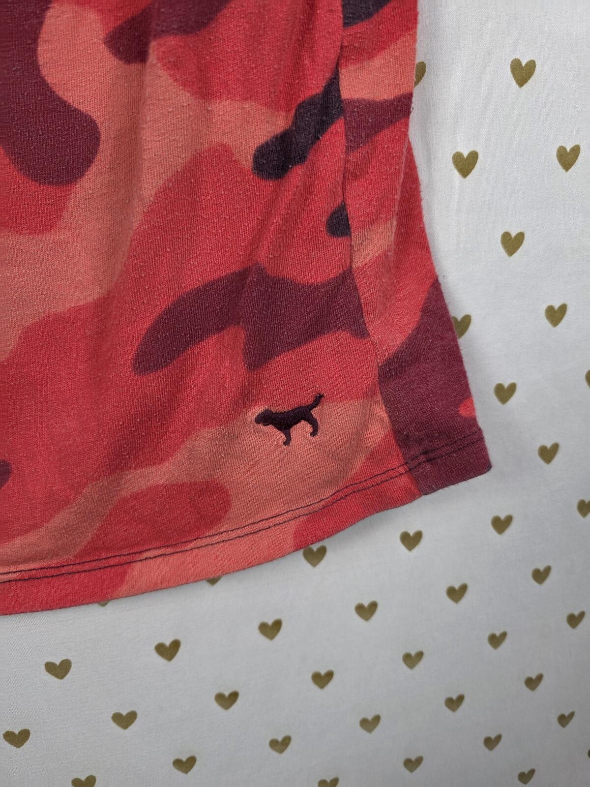 Victorias Secret PINK Red camo Camouflage V neck tee shirt SMALL