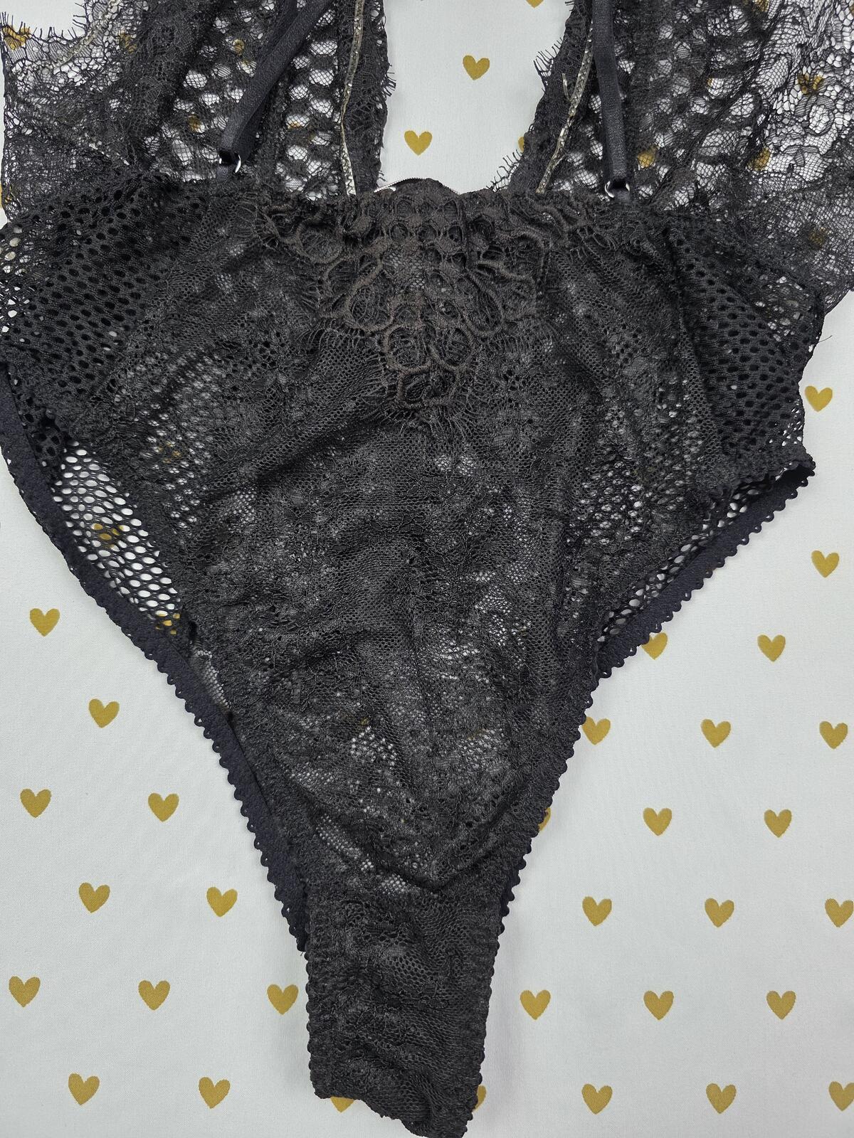 Victorias Secret Black Sheer Strappy Lace Bodysuit Teddy MEDIUM Cheeky Lingerie