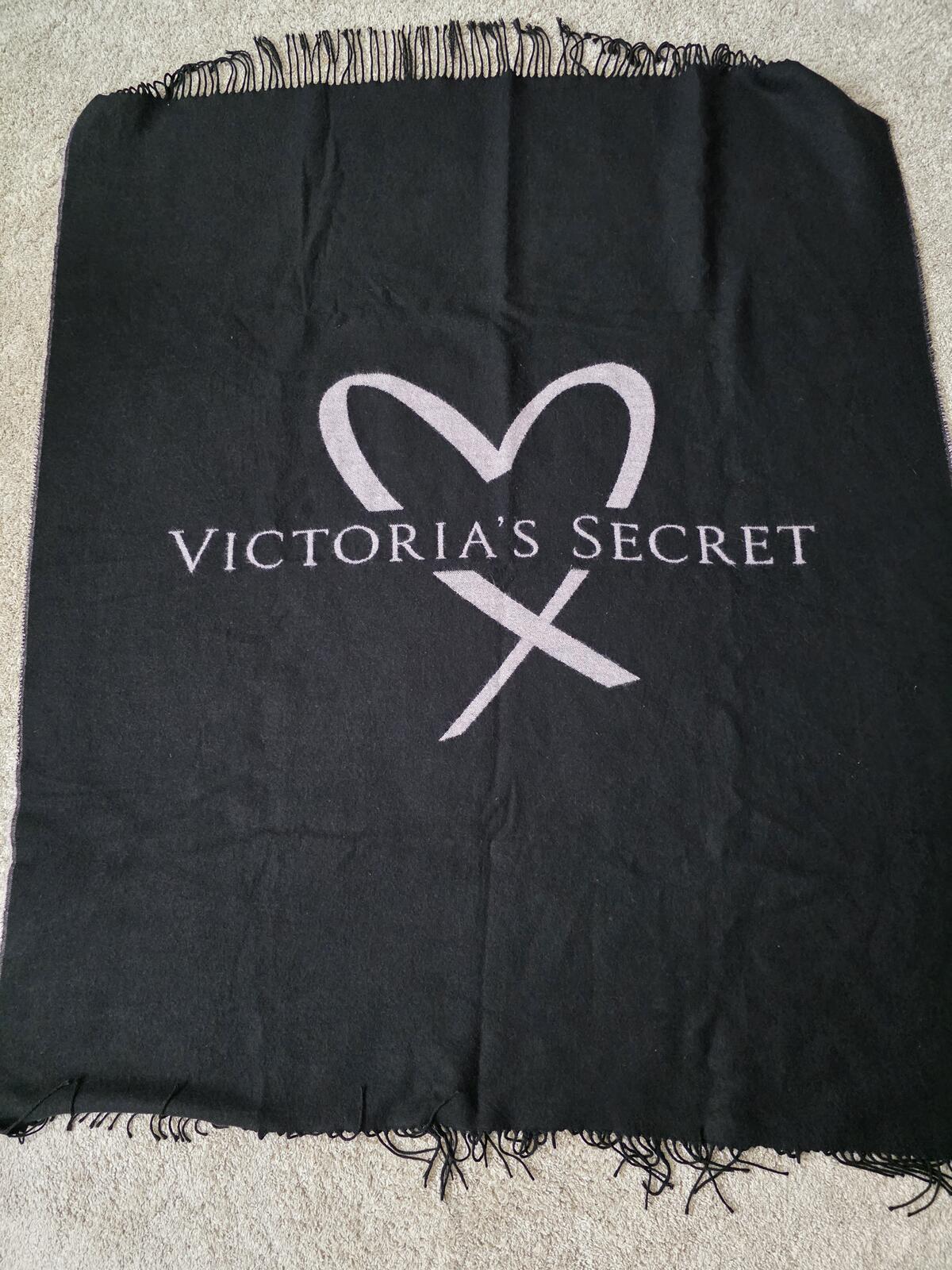 Victoria's Secret Black Fringe Heart Throw Blanket 60 x 52" Super Soft NEW