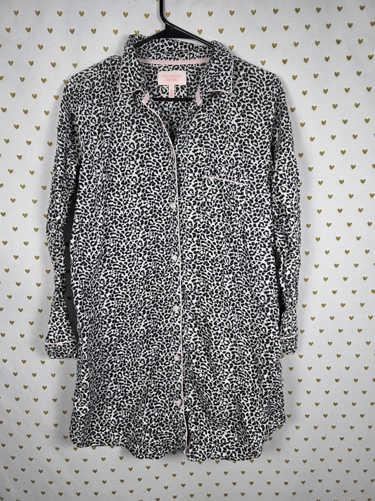 Victorias Secret Medium Cheetah Leopard Long sleep shirt nightgown Pajamas
