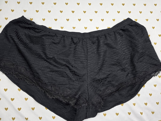 Victorias Secret Black Sain Animal Print MED Sleep Shorts Boxers Pajama Bottoms