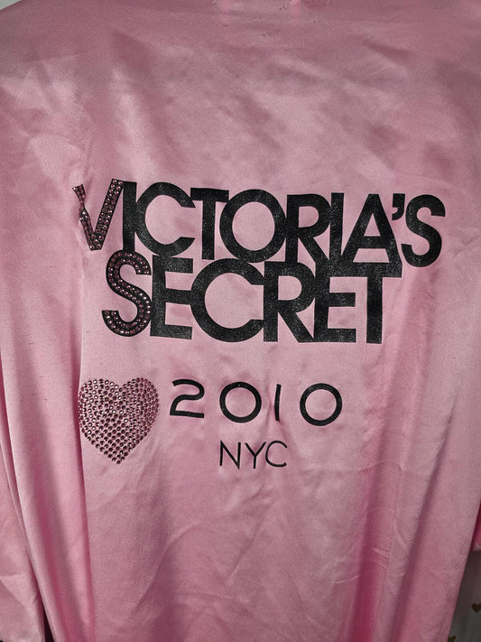 Victorias Secret RARE HTF Bling 2010 NYC New York Fashion Show Satin ROBE