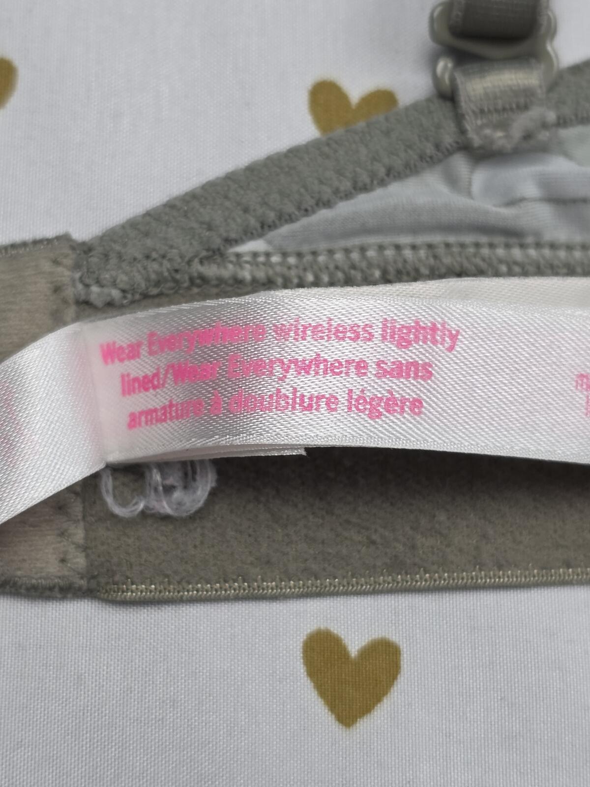 Victorias Secret PINK Camo Camouflage wireless 38B Wear Everywhere bra