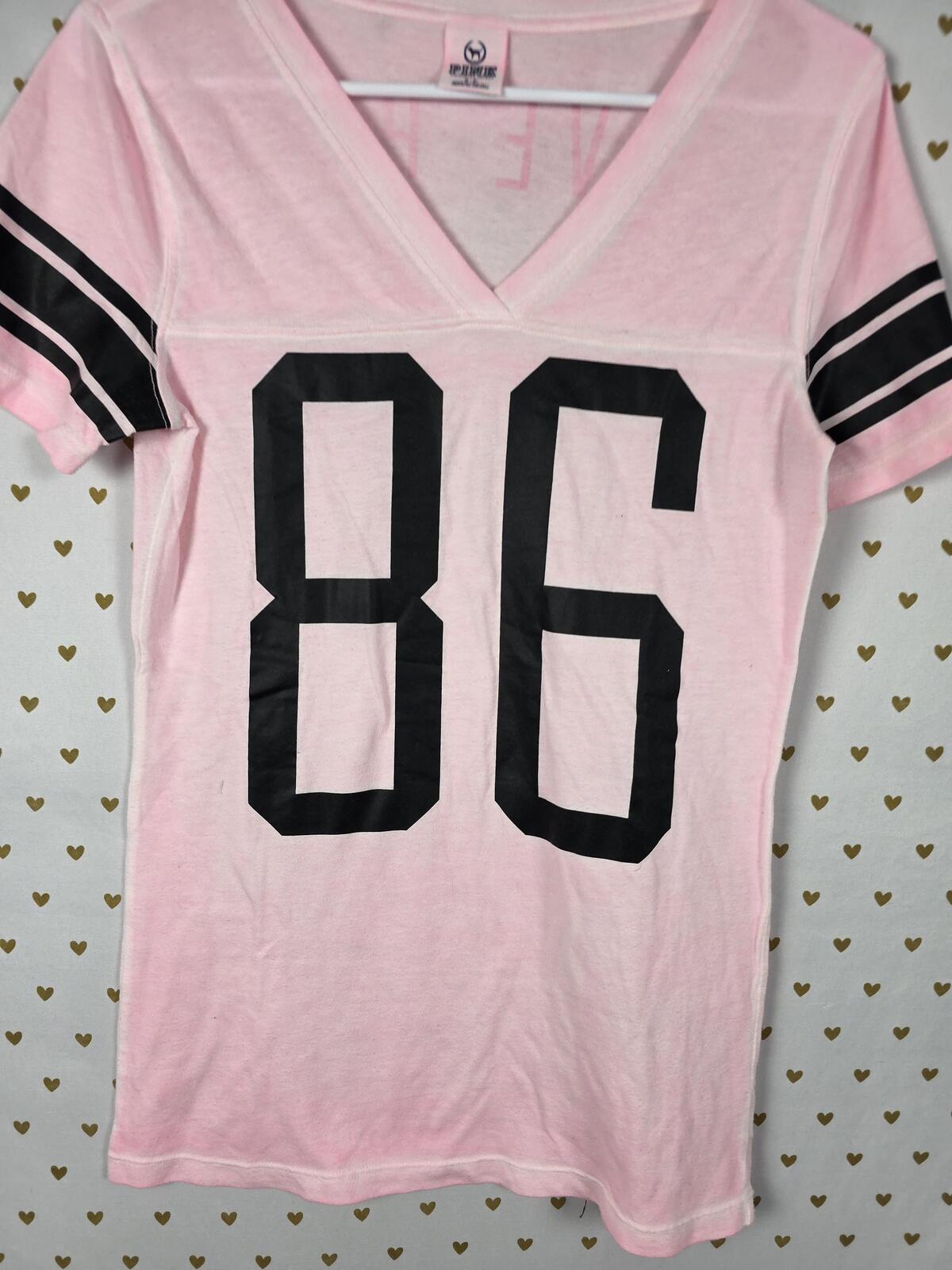 Victorias Secret PINK Vintage 86 V neck love Y2k Tee shirt SMALL