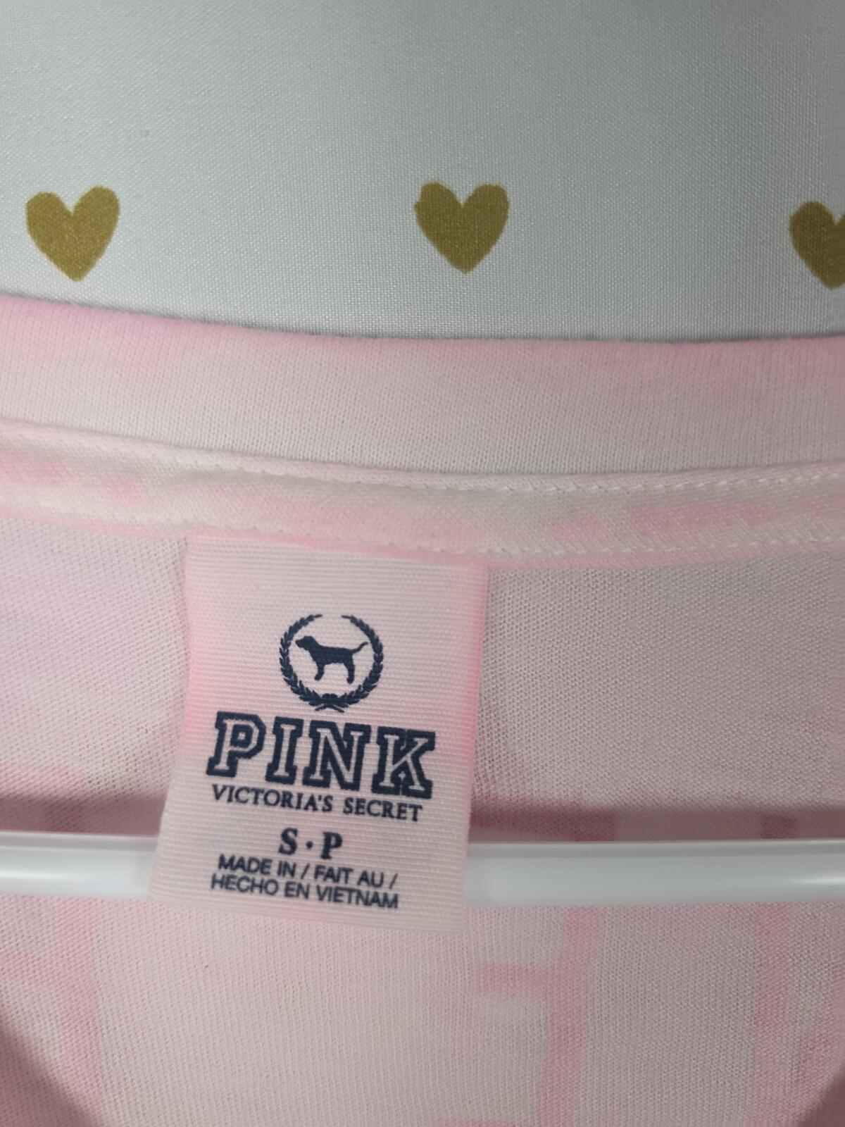Victorias Secret PINK Vintage 86 V neck love Y2k Tee shirt SMALL