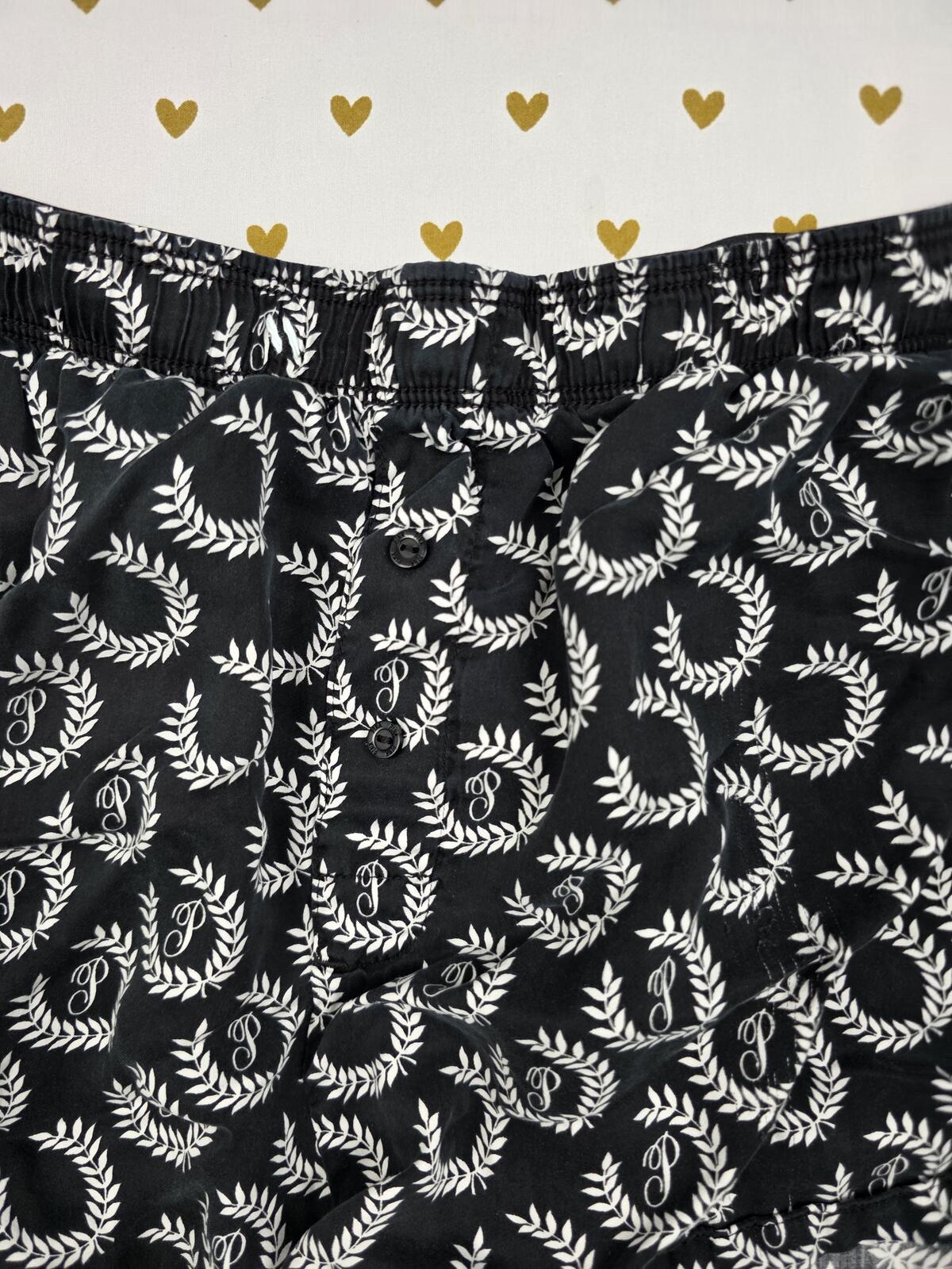 Victorias Secret PINK Black Crest Logo Medium Sleep Shorts Boxers Pajama Bottoms