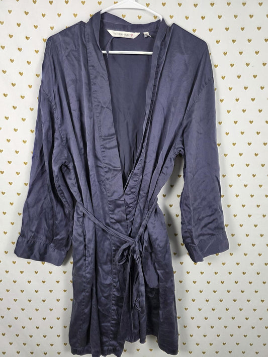 Victoria's Secret 100% Silk Robe Lavender Purple Wrap Tie Lounge XS S