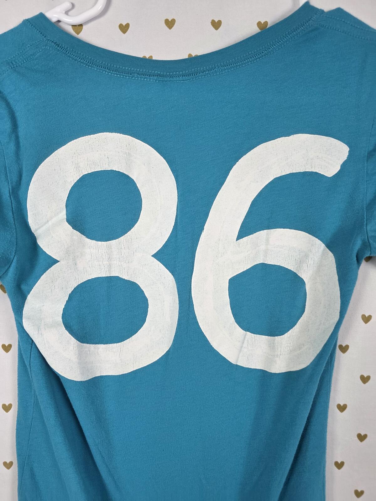 Victorias Secret PINK Vintage Blue V Neck 86 Tee Shirt SMALL