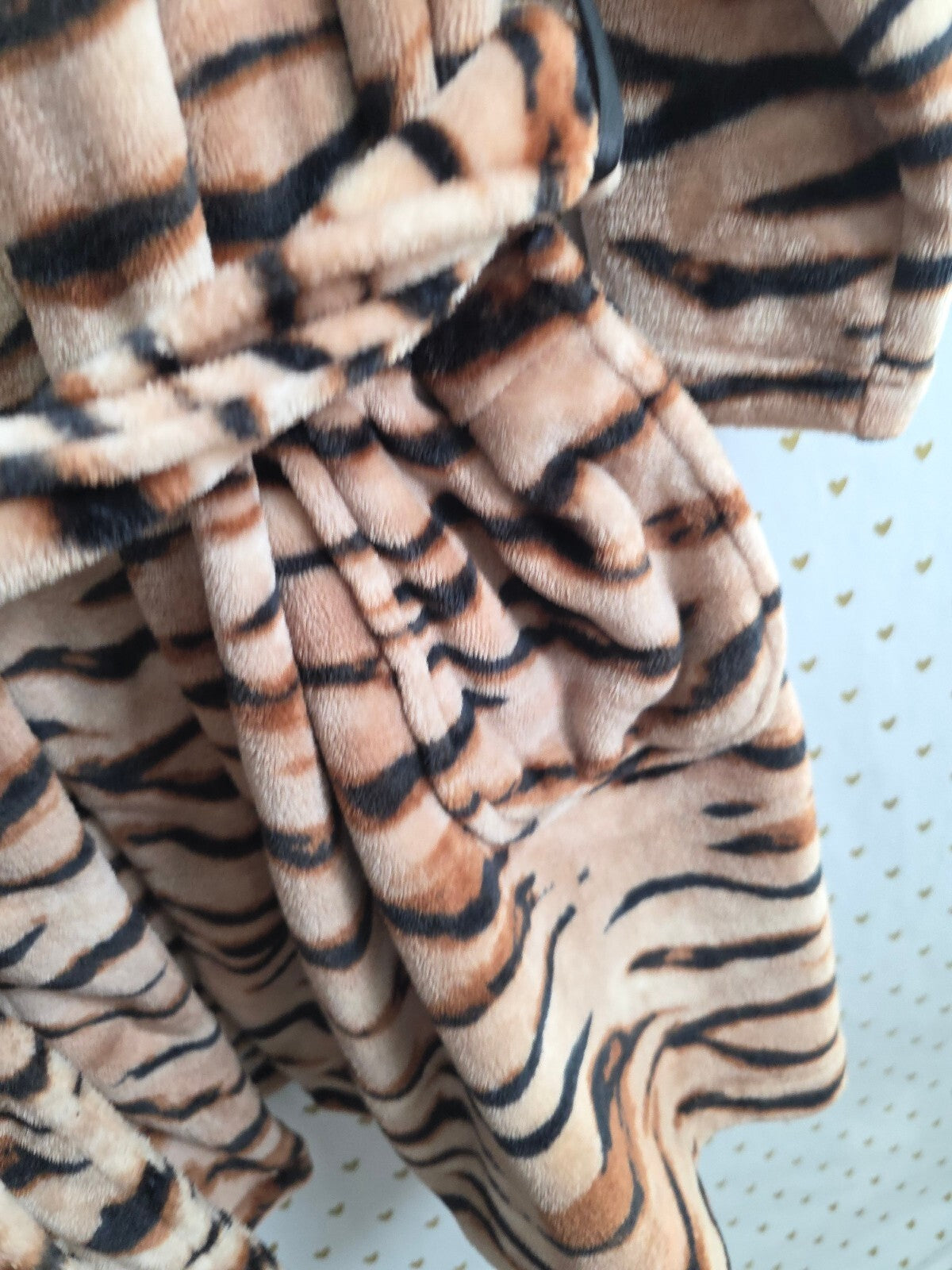 Victoria’s Secret Tiger Print Plush Robe XL XXL Animal Stripe Fleece Belted