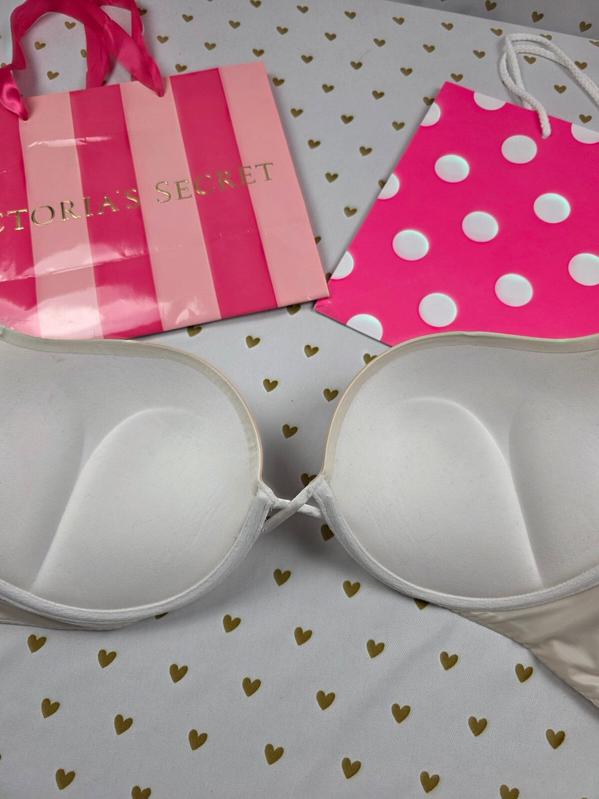 Victorias Secret White Bombshell Plunge Add 2 Sizes Bra 36C Push Up