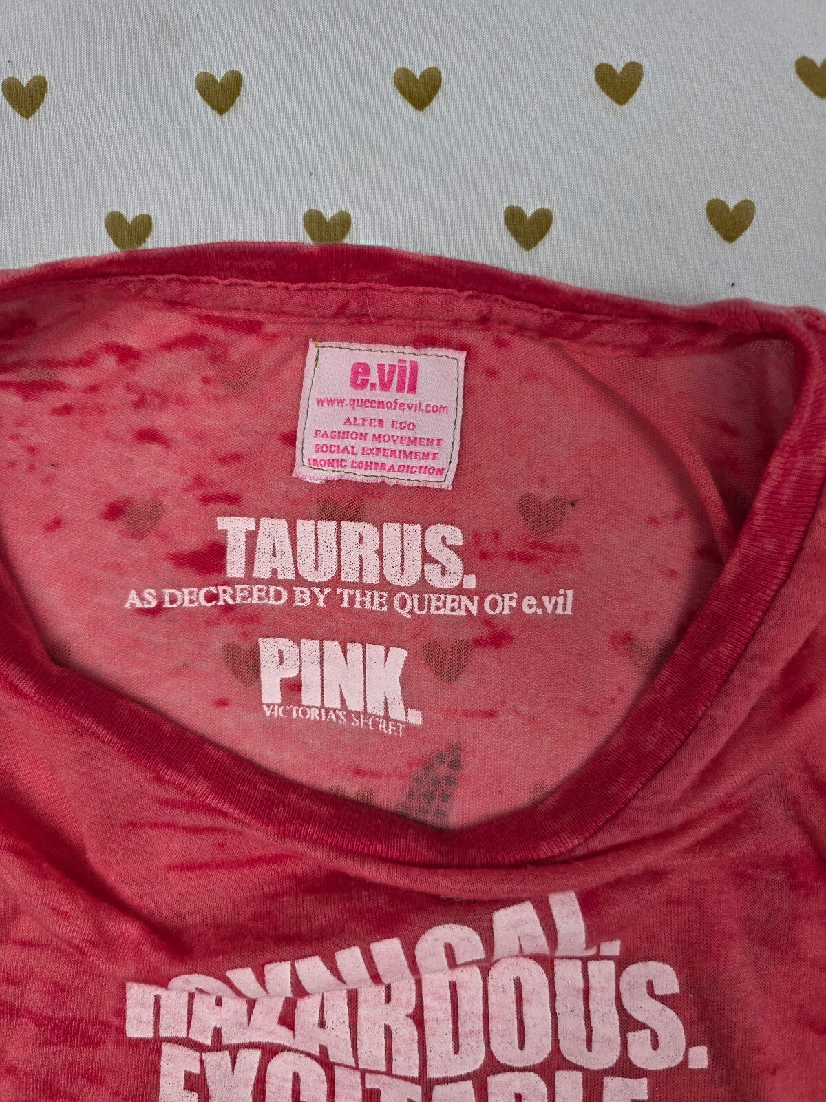 Victoria's Secret PINK Queen e.vil Taurus Zodiac Rhinestone Y2K Tee M