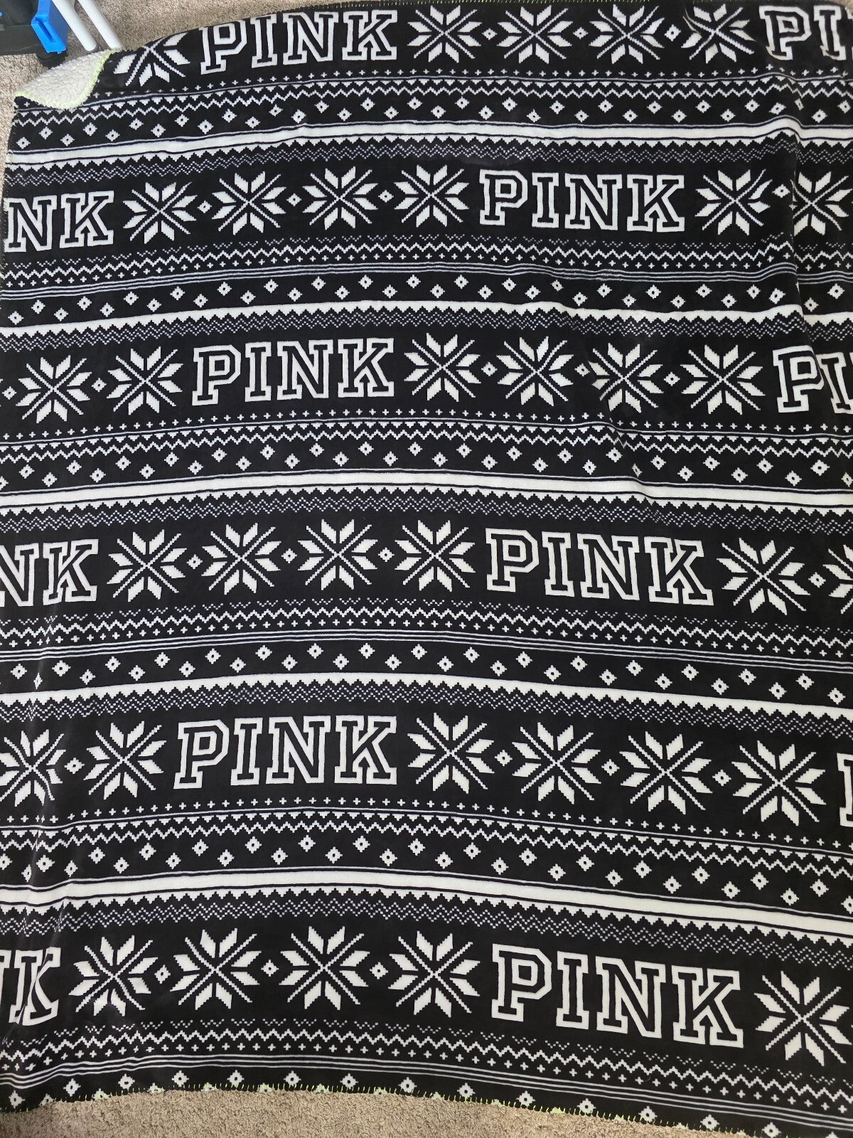 Victoria's Secret PINK Sherpa Blanket Black White Fair Isle Snowflake 60x72