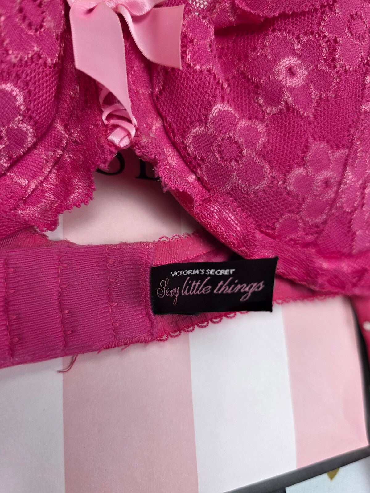 Victoria's Secret Sexy Little Things Santa Skirt Hat Bra 36D Pink BLING Set