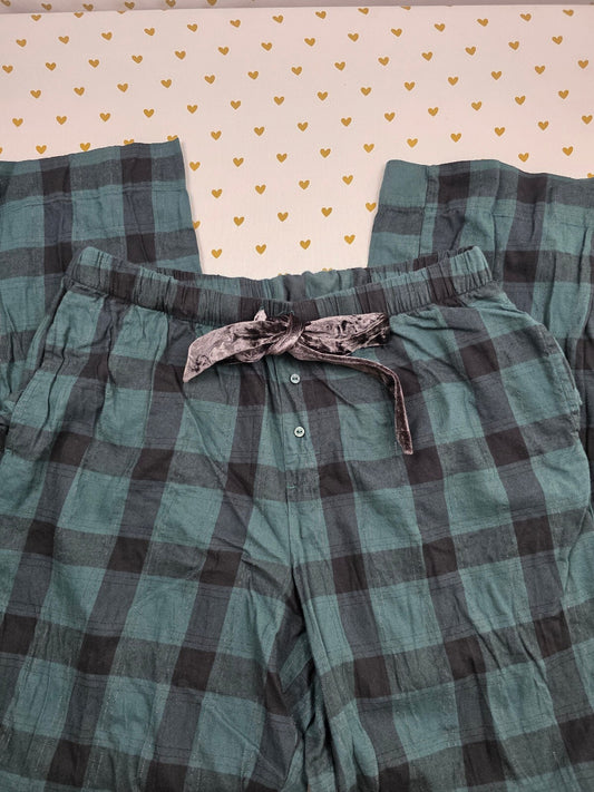Victorias Secret Pink Green Plaid Medium Sleep Pants Pajama PJ Bottoms