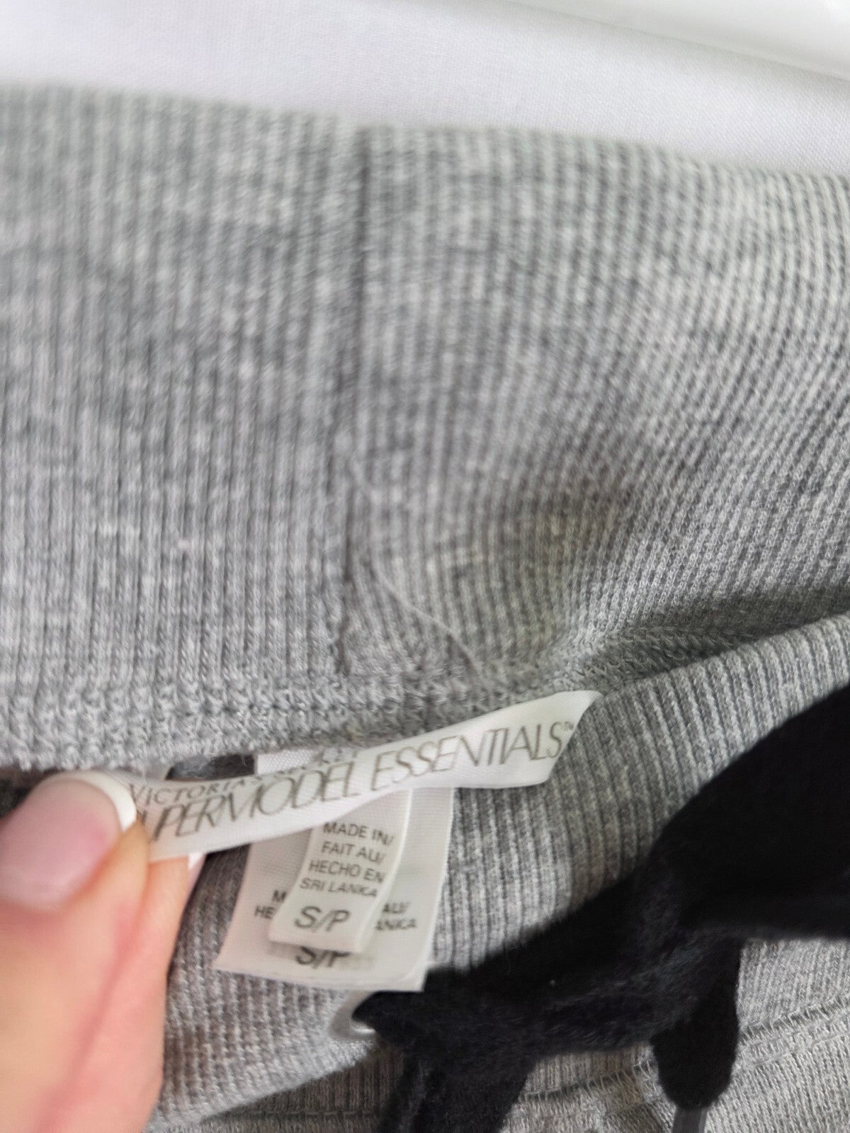 Victorias Secret Grey Capri Cropped Bling Sweats Supermodel Essentials SM