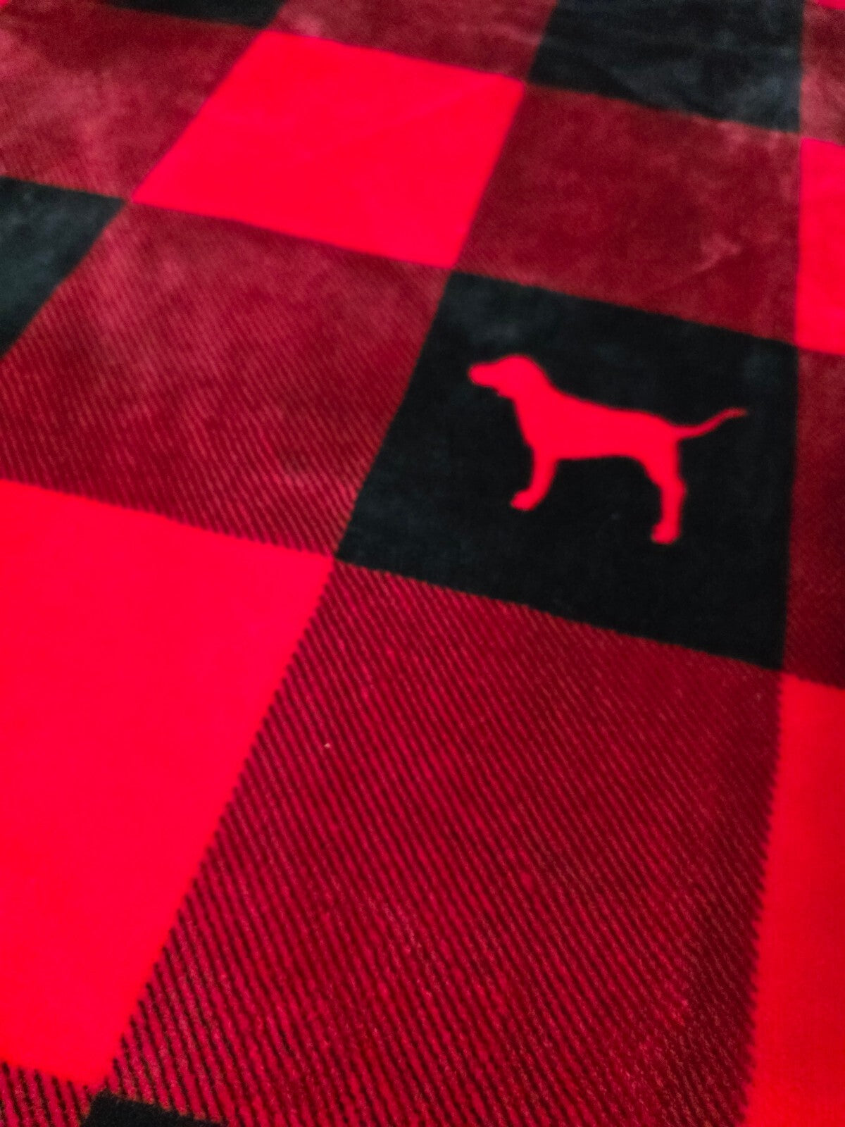 Victoria's Secret PINK Buffalo Plaid Sherpa Throw Blanket Red Black Dog Logo