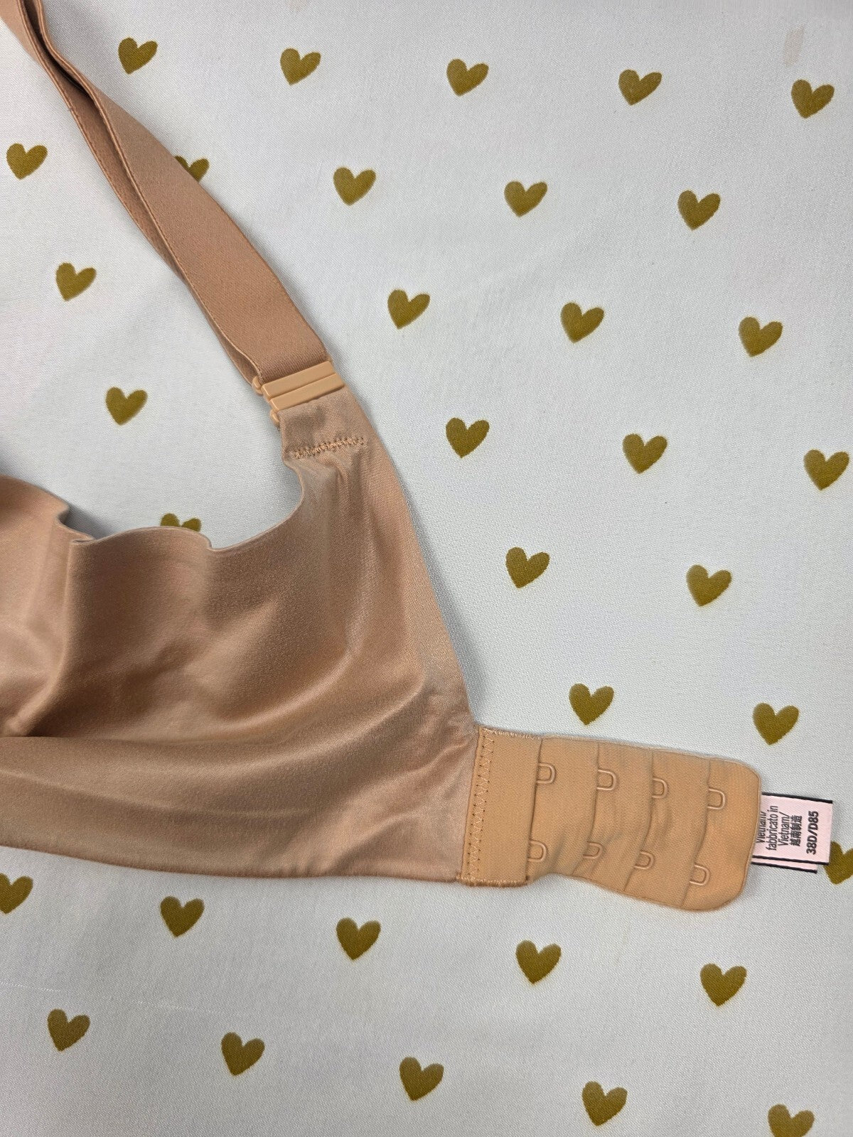 Victorias Secret Beige Comfy Wireless No WIre bra Lined Semi Demi 38D