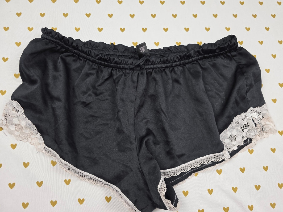 Victorias Secret PINK Black Satin Medium Sleep Shorts Boxers Pajama Bottoms