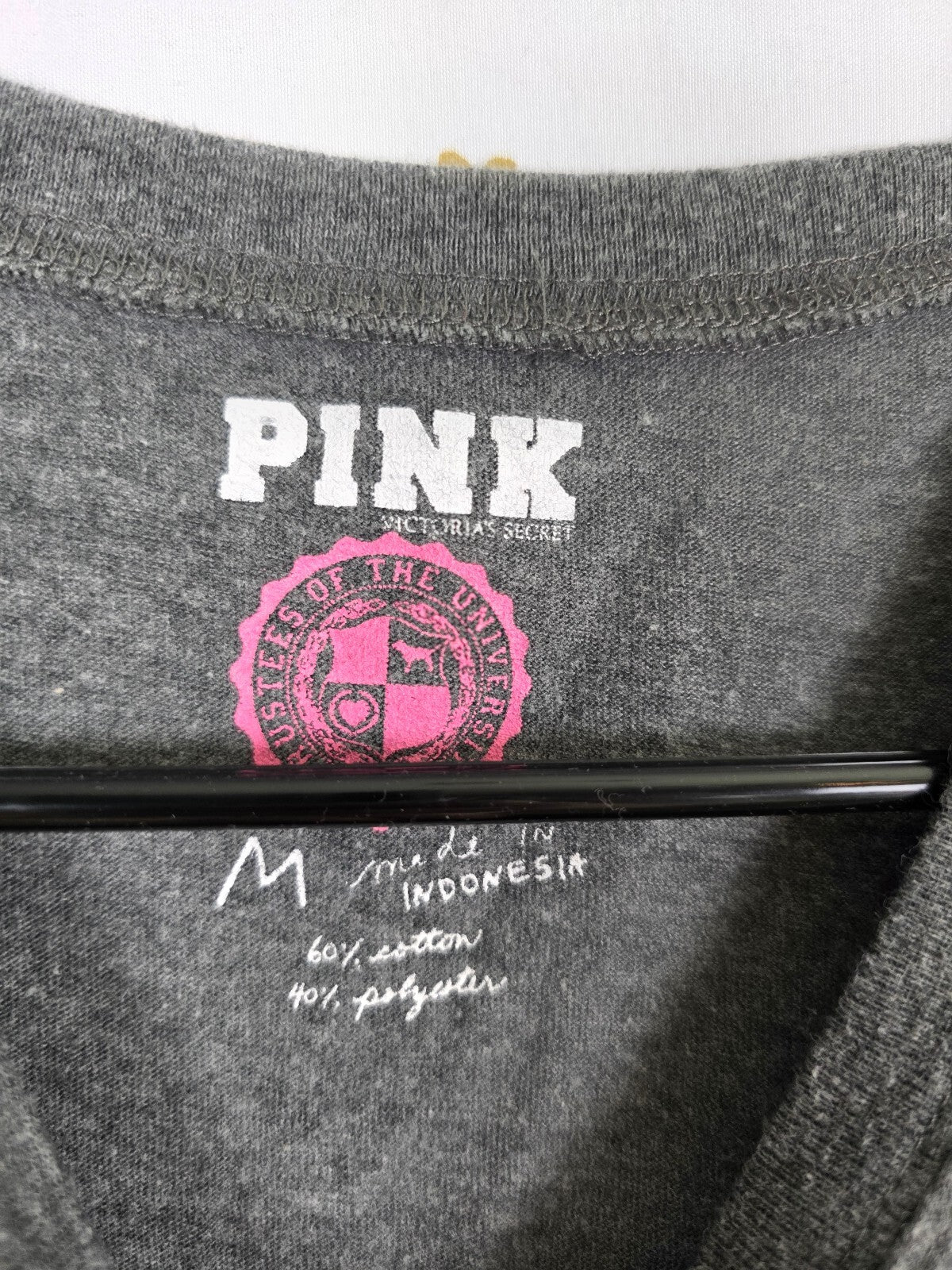 Victorias Secret PINK Vintage LOVES PARTIES Tee shirt Y2k Medium Cotton