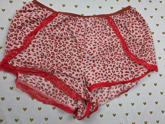 Victorias Secret Cheetah Medium Sleep Shorts Boxers Pajama Bottoms