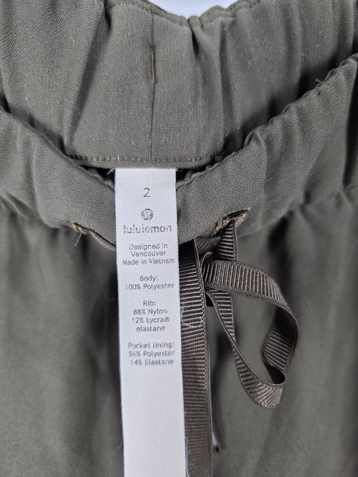 Lululemon Women's Olive Green High Rise Stretch Jogger Pants Size 2